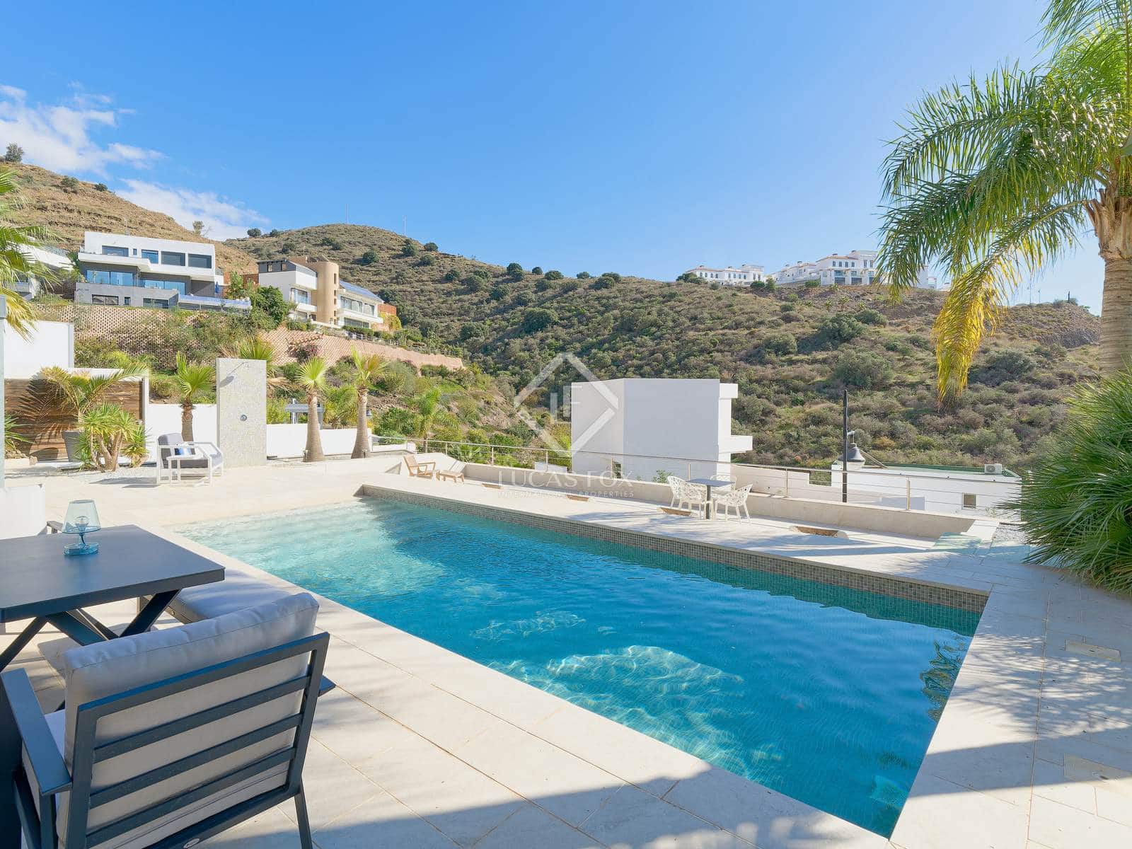 5 chambre Villa/Maison à vendre à Torrox avec piscine garage - 995 000 € (Ref: 8640429)