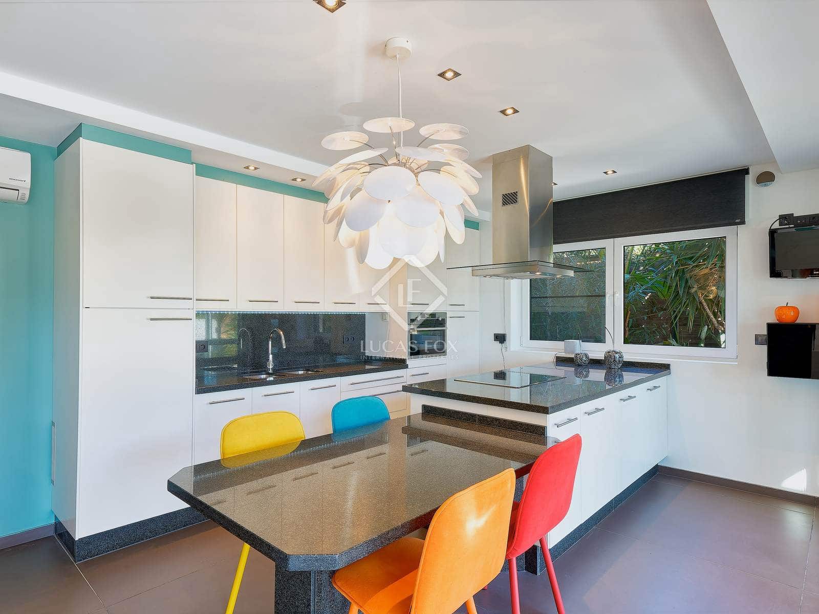 5 chambre Villa/Maison à vendre à Torrox avec piscine garage - 995 000 € (Ref: 8640429)