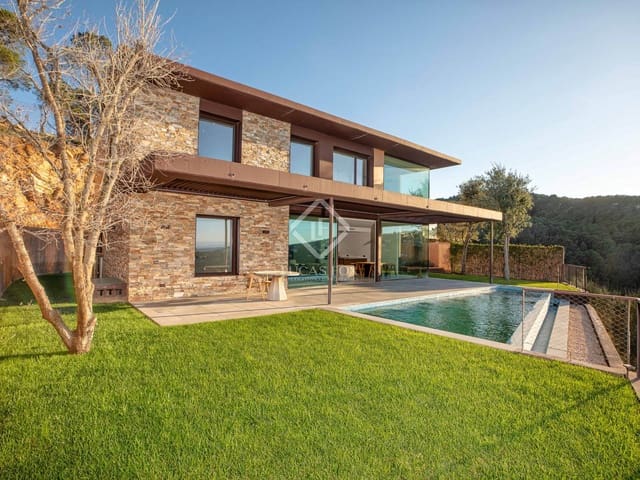 4 bedroom Villa for sale in Begur with pool - € 3,250,000 (Ref: 8644061)