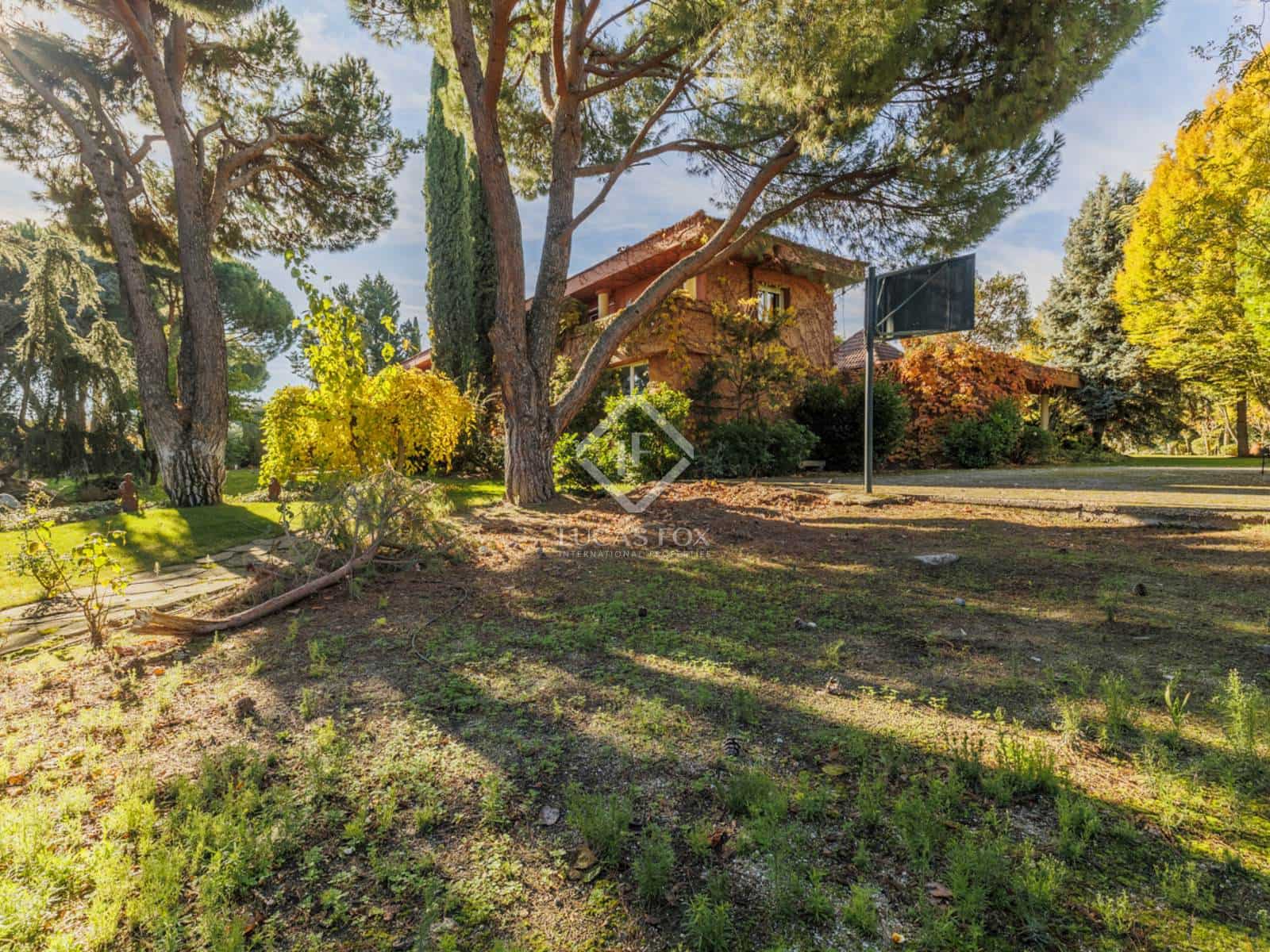 7 soveværelse Villa til salg i Boadilla del Monte med swimmingpool garage - € 1.950.000 (Ref: 8644470)