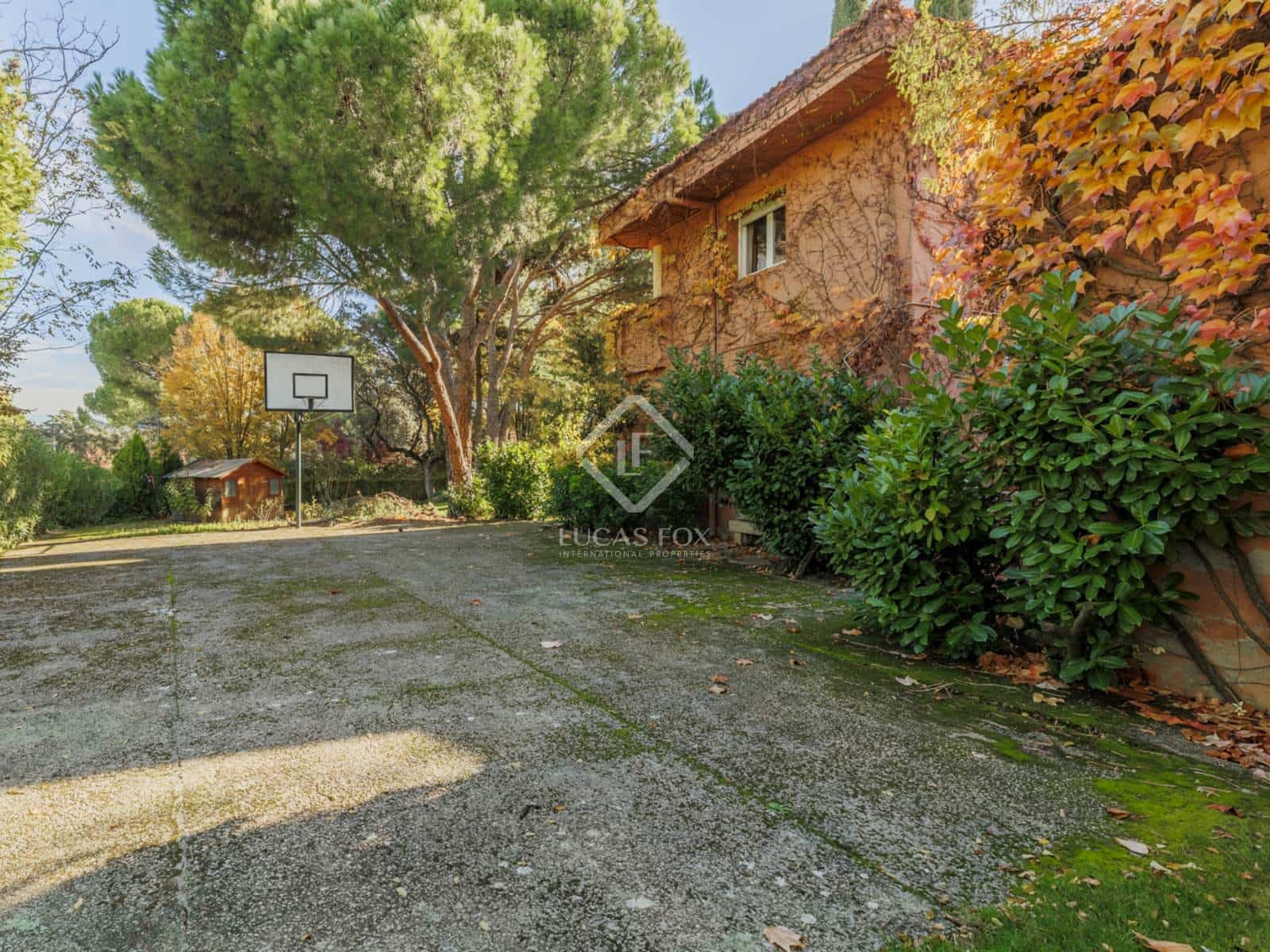 7 soveværelse Villa til salg i Boadilla del Monte med swimmingpool garage - € 1.950.000 (Ref: 8644470)