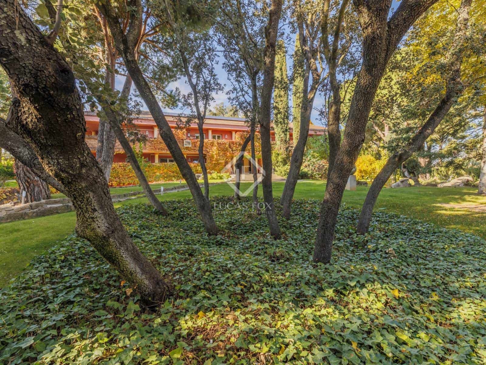 7 soveværelse Villa til salg i Boadilla del Monte med swimmingpool garage - € 1.950.000 (Ref: 8644470)