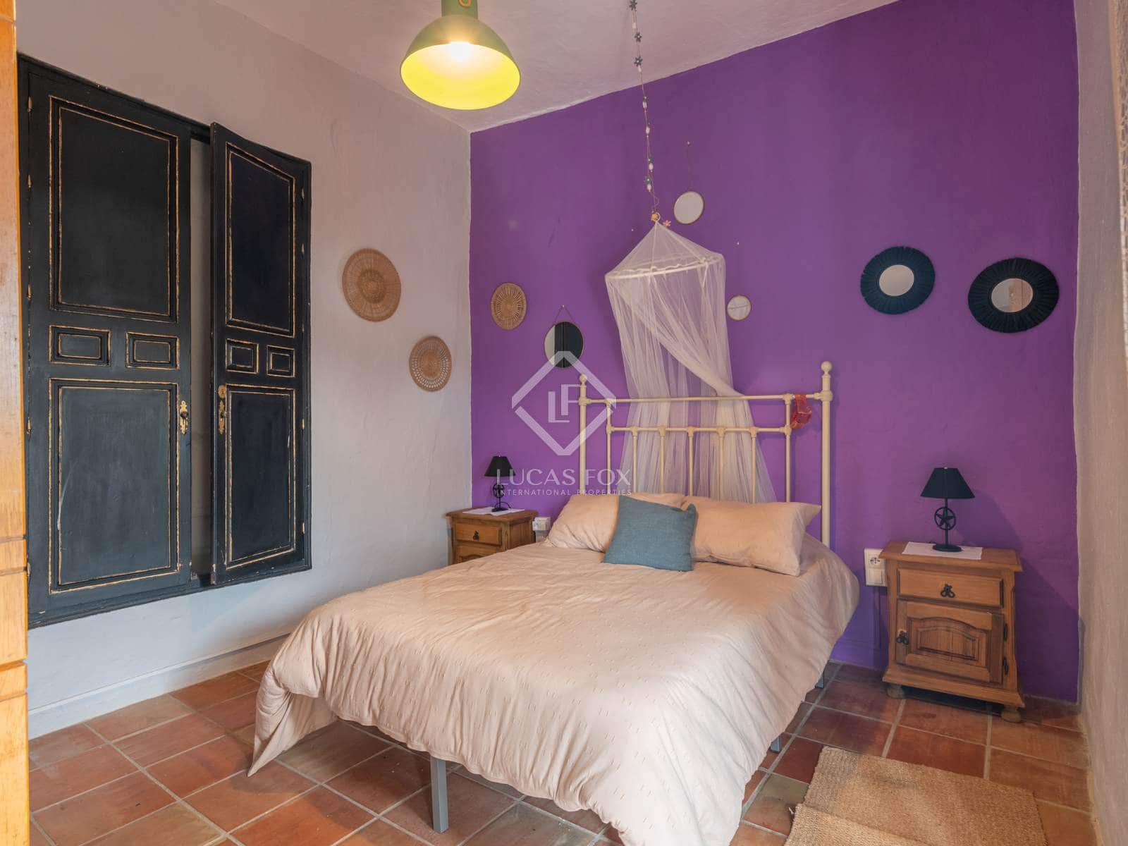 11 soveværelse Finca/Landehus til salg i Malaga by med swimmingpool garage - € 1.250.000 (Ref: 8644477)