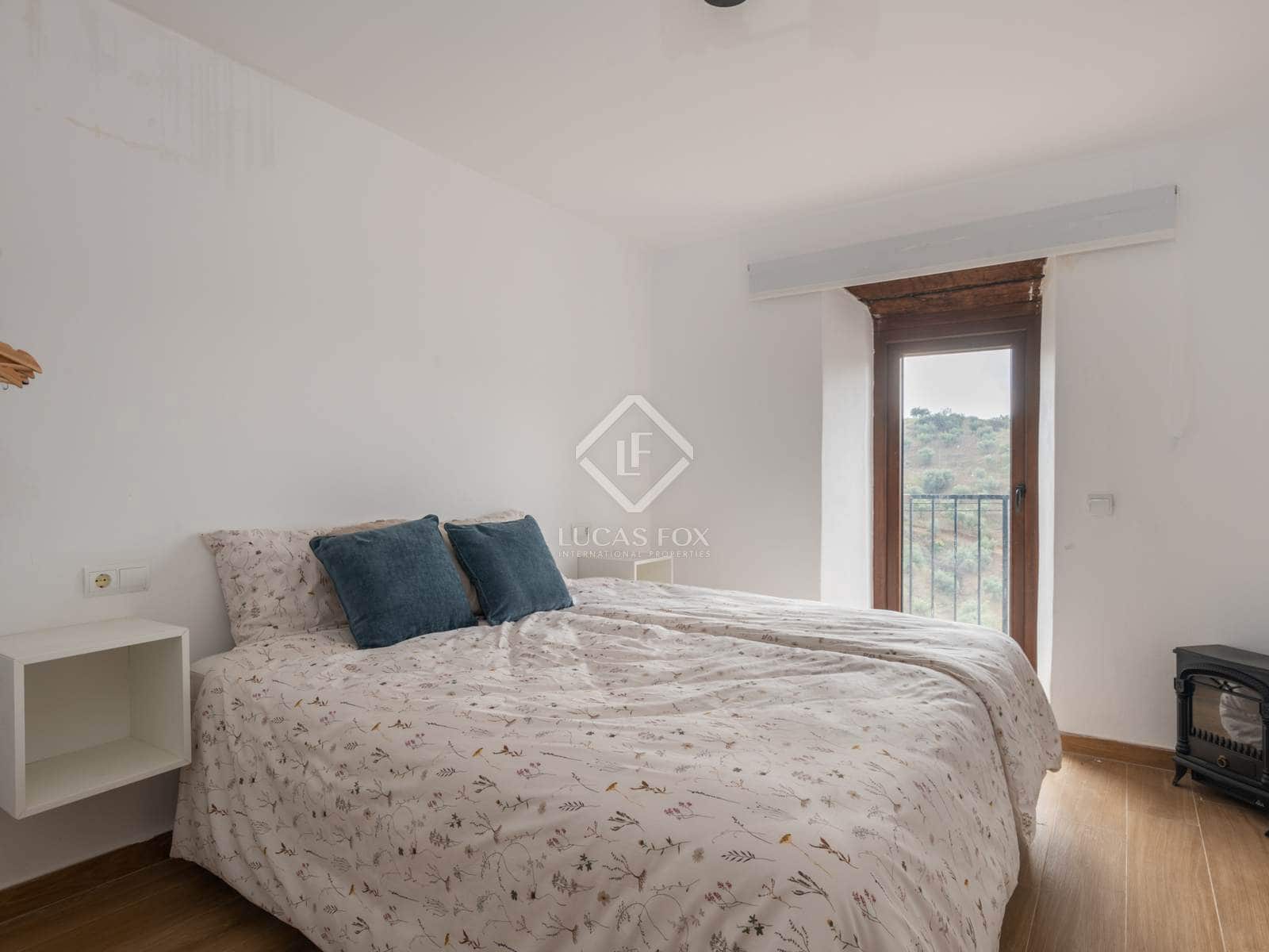 11 soveværelse Finca/Landehus til salg i Malaga by med swimmingpool garage - € 1.250.000 (Ref: 8644477)