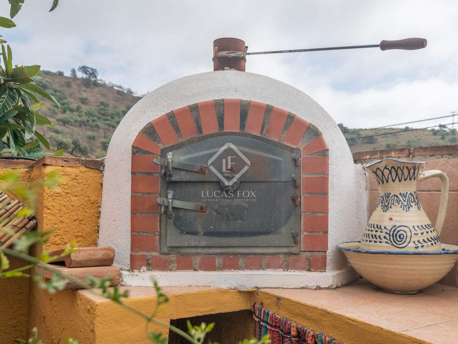 11 soveværelse Finca/Landehus til salg i Malaga by med swimmingpool garage - € 1.250.000 (Ref: 8644477)