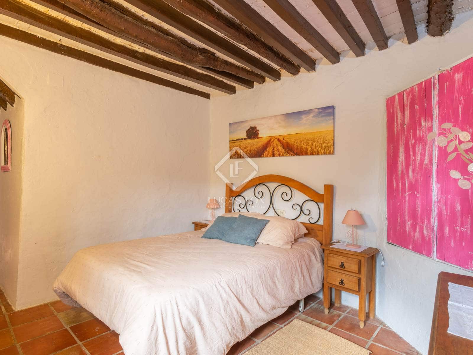 11 soveværelse Finca/Landehus til salg i Malaga by med swimmingpool garage - € 1.250.000 (Ref: 8644477)