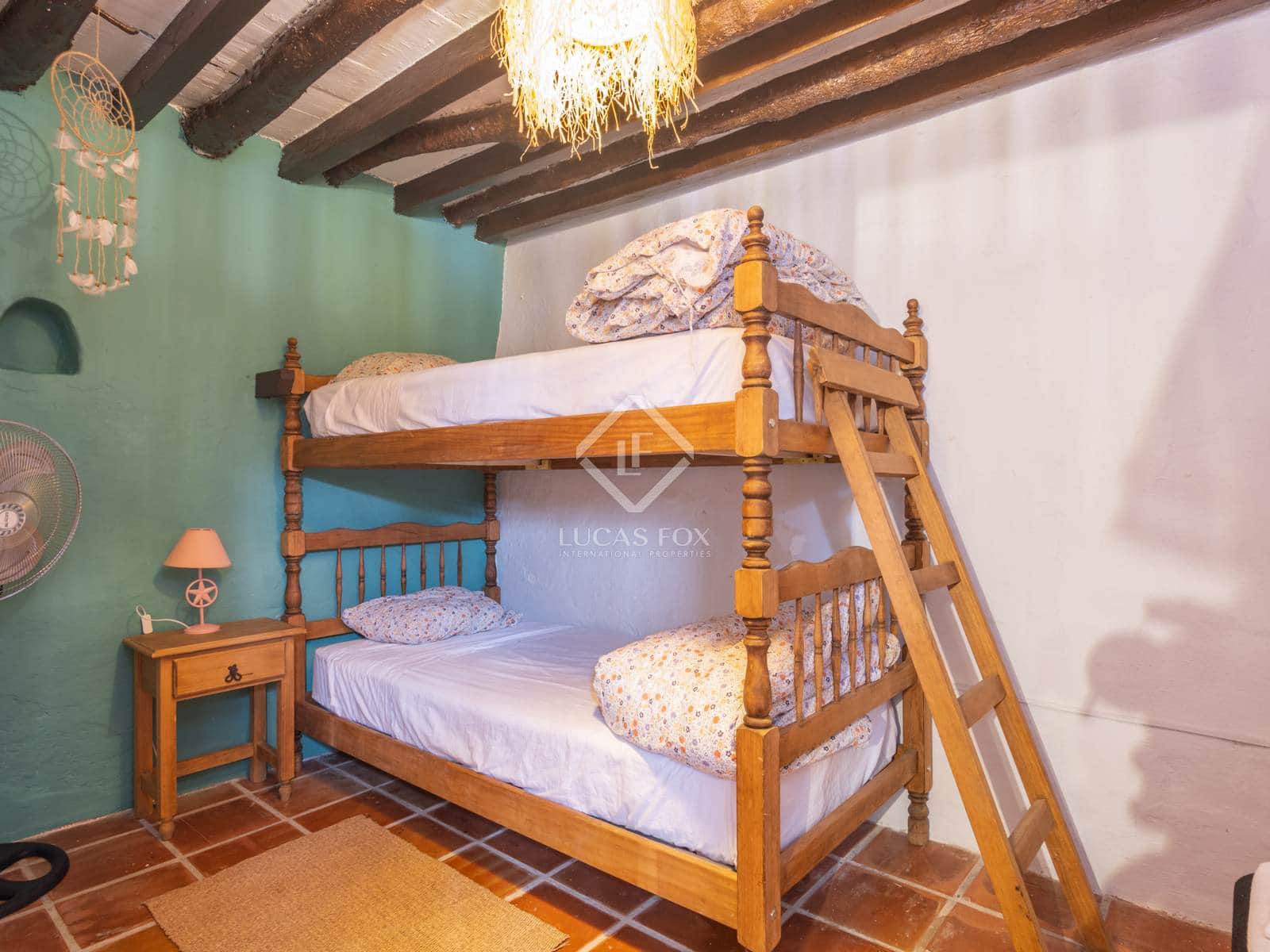 11 soveværelse Finca/Landehus til salg i Malaga by med swimmingpool garage - € 1.250.000 (Ref: 8644477)