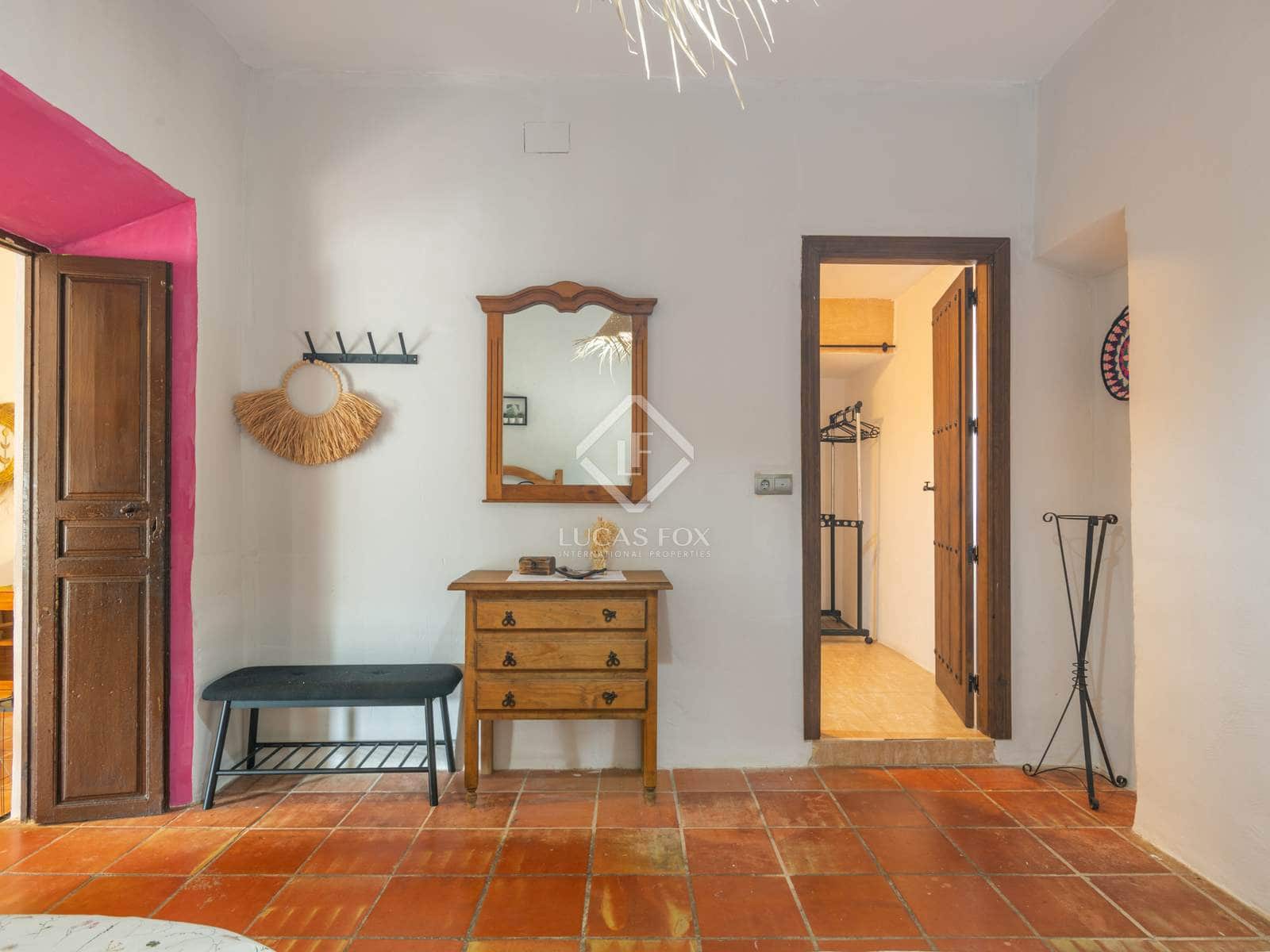 11 soveværelse Finca/Landehus til salg i Malaga by med swimmingpool garage - € 1.250.000 (Ref: 8644477)