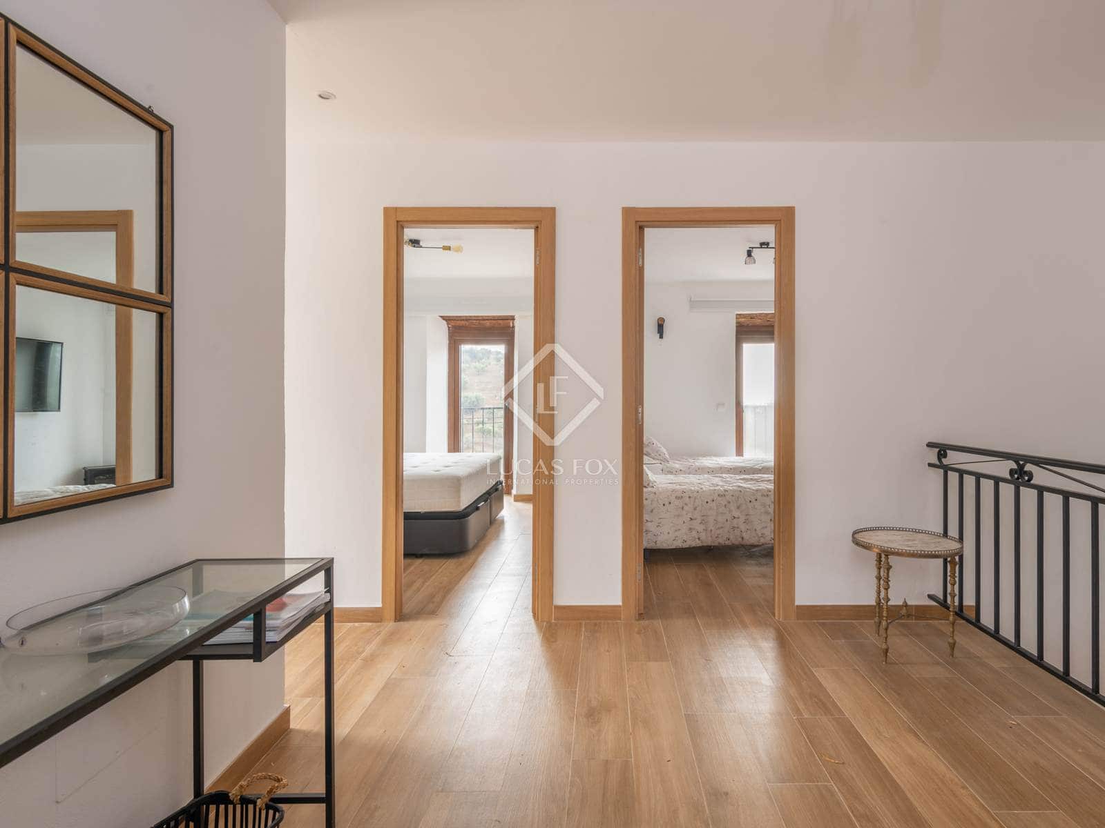 11 soveværelse Finca/Landehus til salg i Malaga by med swimmingpool garage - € 1.250.000 (Ref: 8644477)