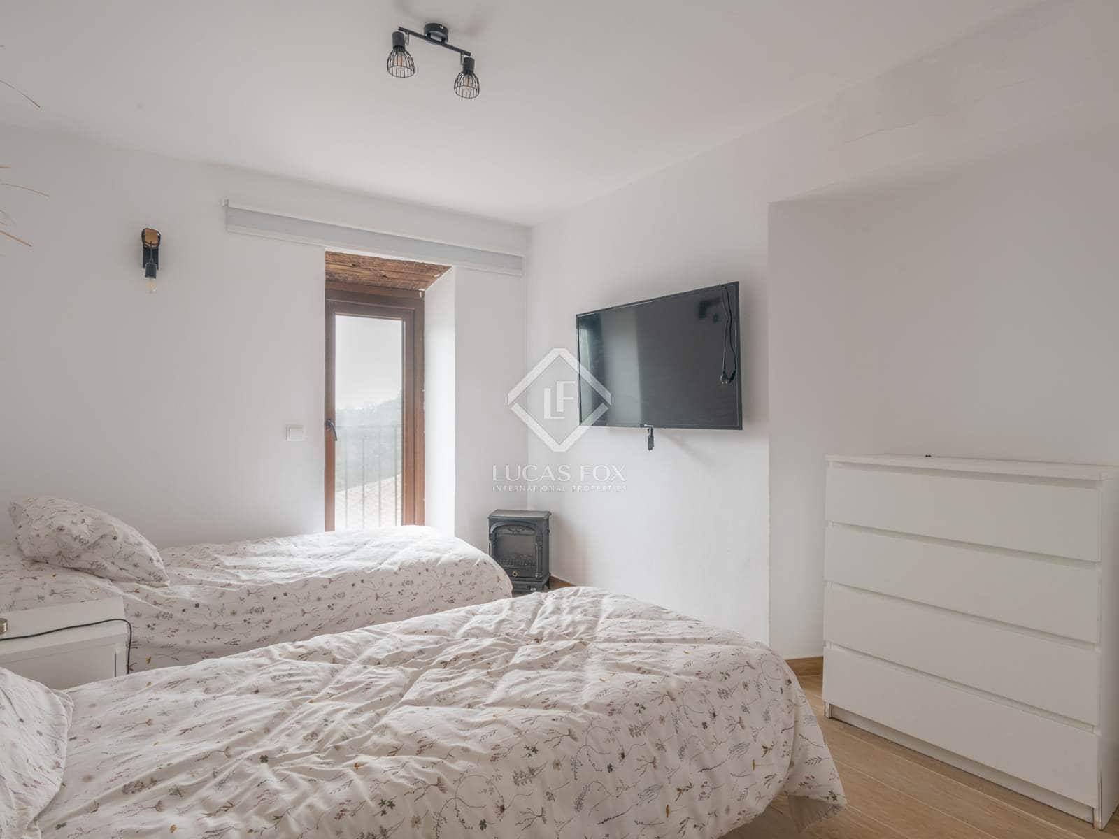 11 soveværelse Finca/Landehus til salg i Malaga by med swimmingpool garage - € 1.250.000 (Ref: 8644477)