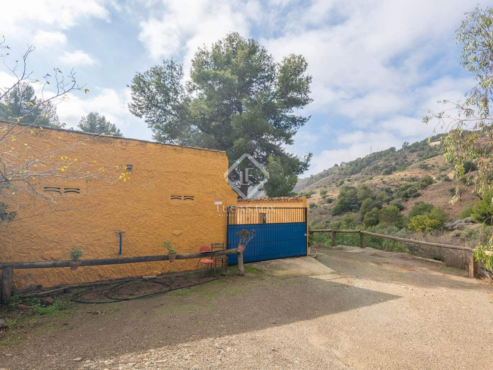 11 soveværelse Finca/Landehus til salg i Malaga by med swimmingpool garage - € 1.250.000 (Ref: 8644477)