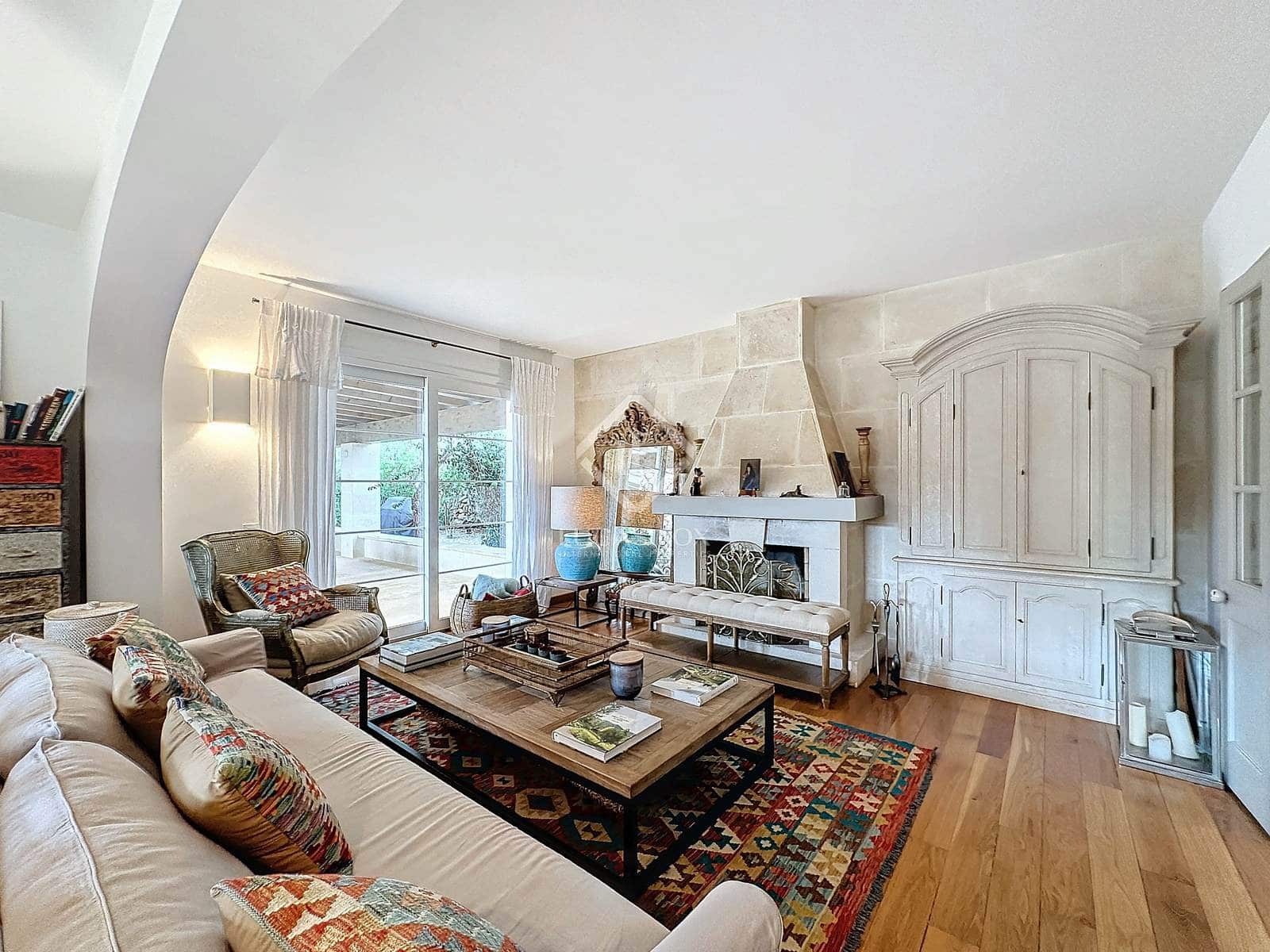 4 soveværelse Finca/Landehus til salg i San Luis / Sant Lluis med swimmingpool garage - € 3.300.000 (Ref: 8646068)