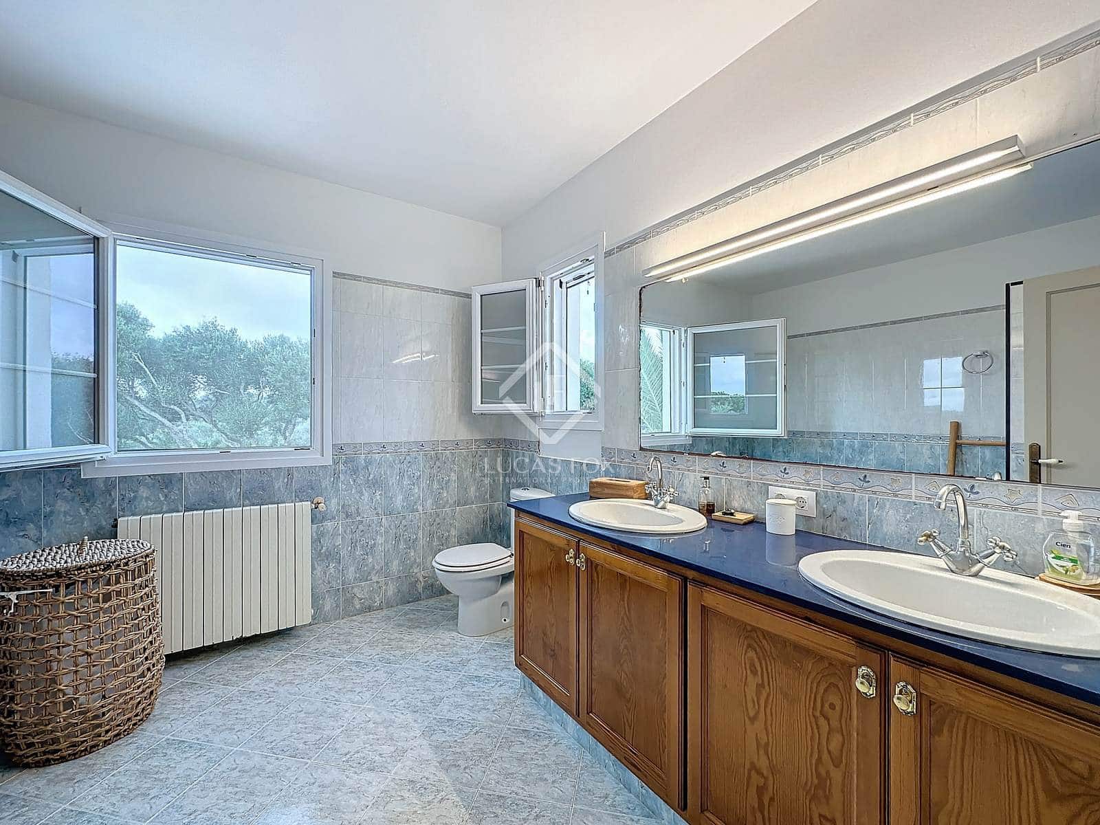 4 soveværelse Finca/Landehus til salg i San Luis / Sant Lluis med swimmingpool garage - € 3.300.000 (Ref: 8646068)