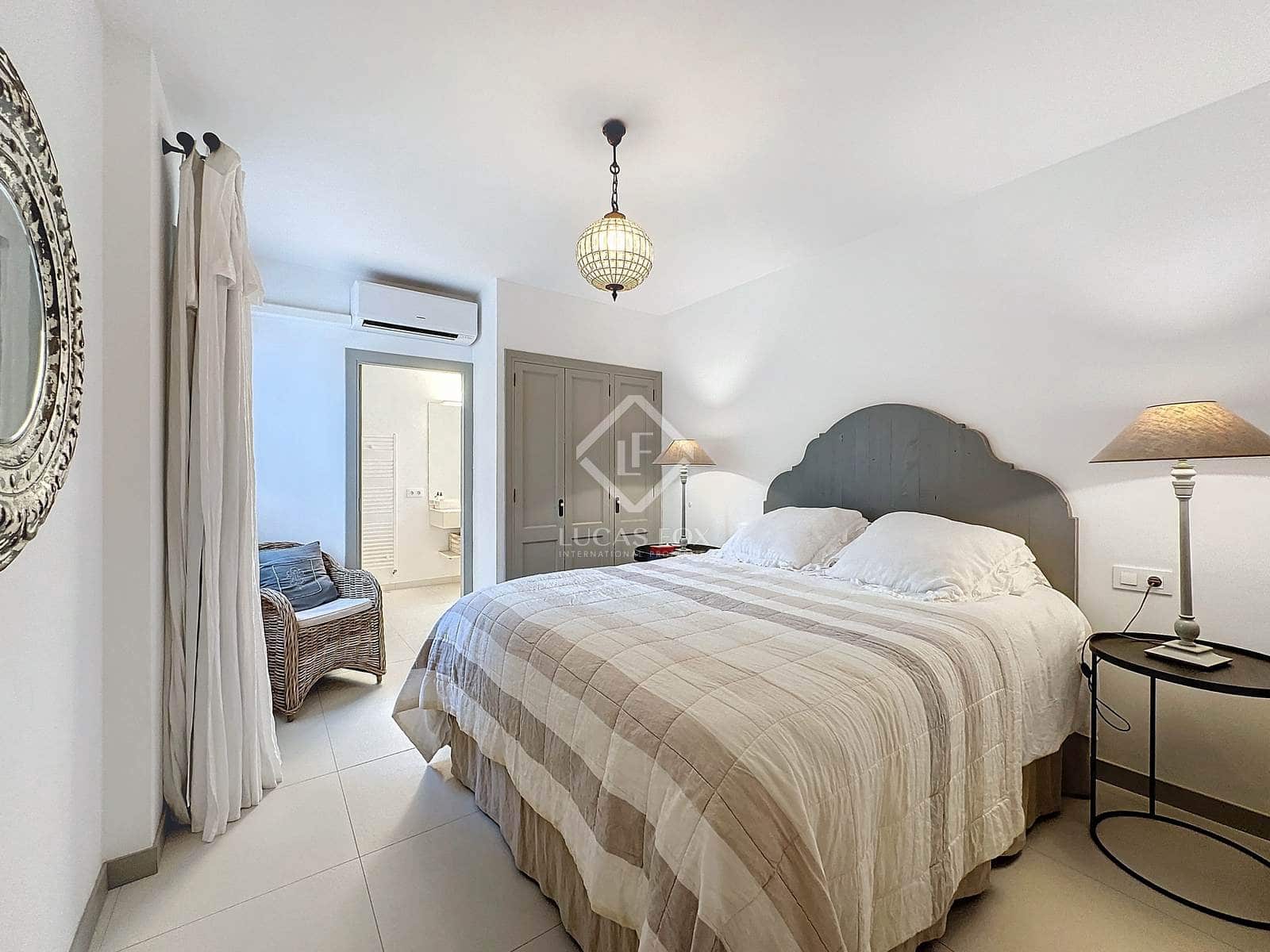 4 soveværelse Finca/Landehus til salg i San Luis / Sant Lluis med swimmingpool garage - € 3.300.000 (Ref: 8646068)