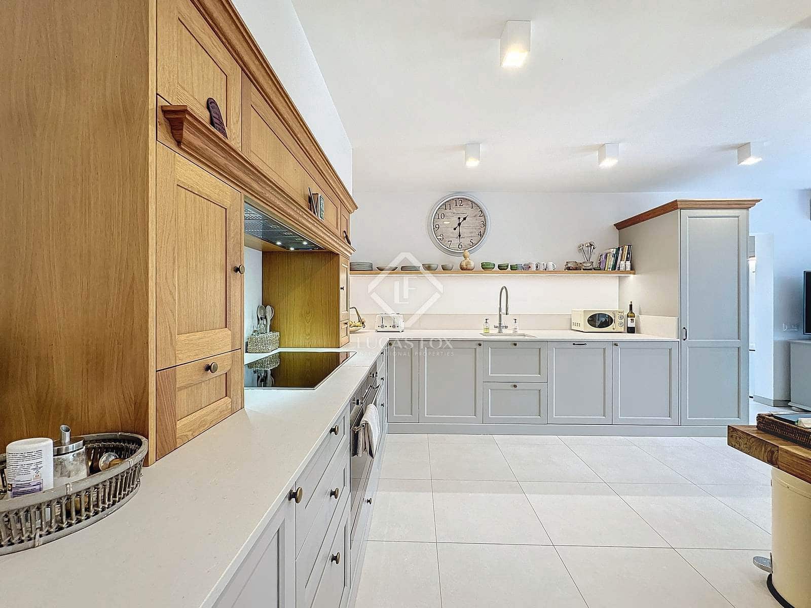 4 soveværelse Finca/Landehus til salg i San Luis / Sant Lluis med swimmingpool garage - € 3.300.000 (Ref: 8646068)