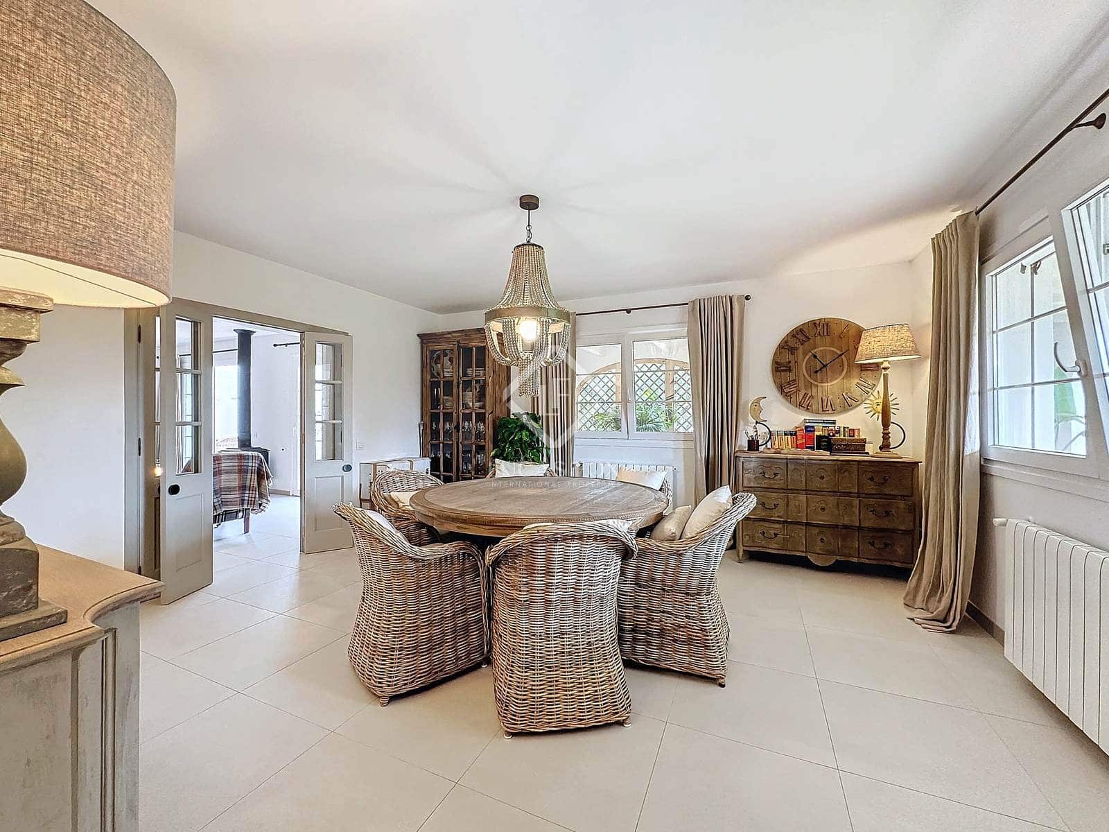 4 soveværelse Finca/Landehus til salg i San Luis / Sant Lluis med swimmingpool garage - € 3.300.000 (Ref: 8646068)