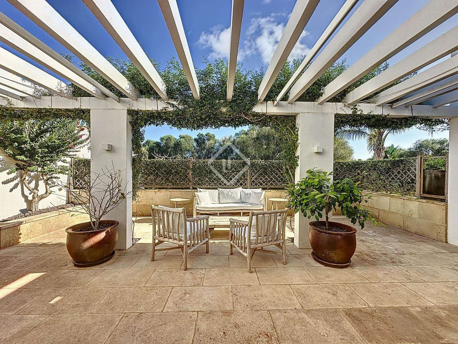 4 soveværelse Finca/Landehus til salg i San Luis / Sant Lluis med swimmingpool garage - € 3.300.000 (Ref: 8646068)