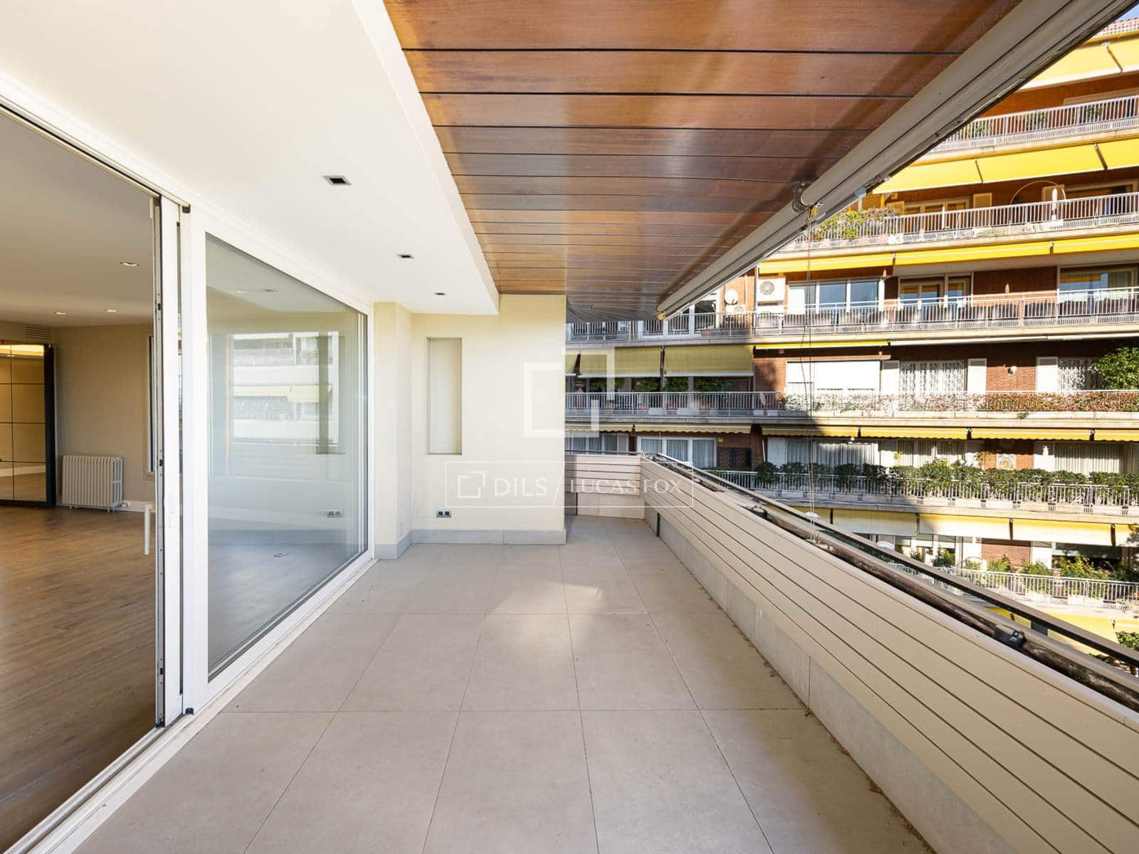 5 soveværelse Lejlighed til salg i Barcelona by - € 3.900.000 (Ref: 8646216)