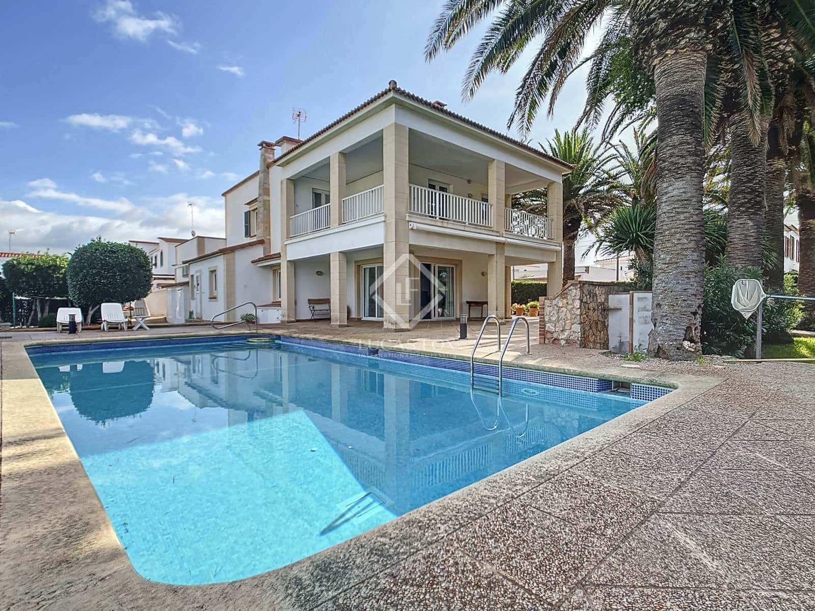 4 soveværelse Villa til salg i Ciutadella de Menorca med swimmingpool garage - € 1.950.000 (Ref: 8647265)