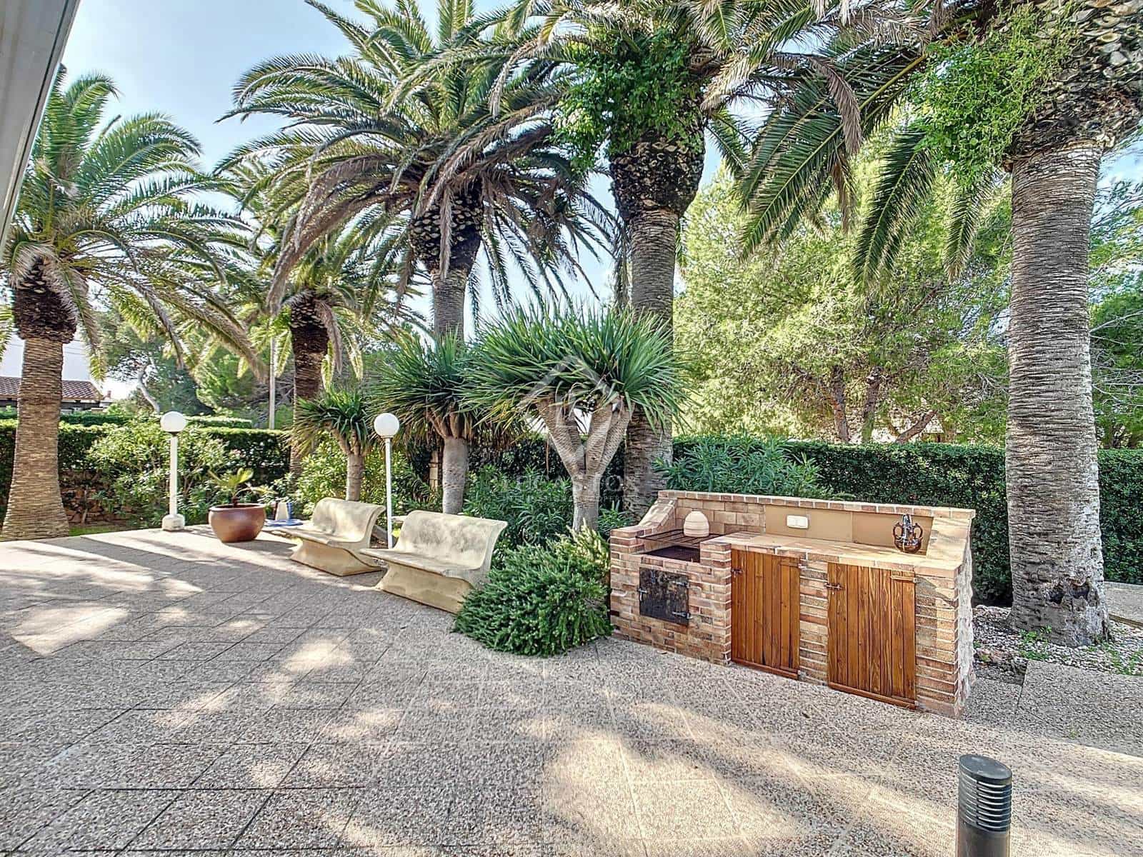 4 soveværelse Villa til salg i Ciutadella de Menorca med swimmingpool garage - € 1.950.000 (Ref: 8647265)