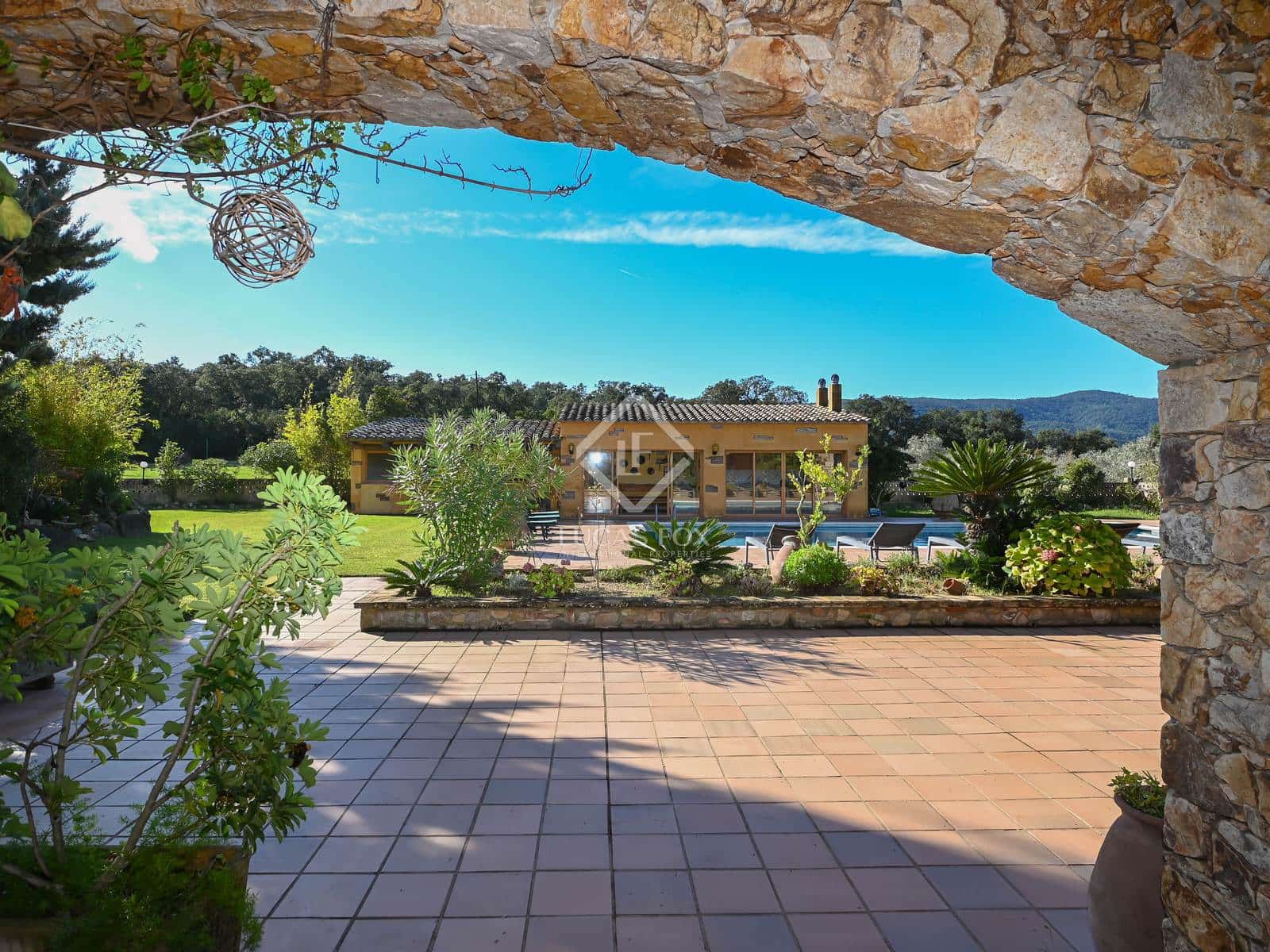 4 soveværelse Finca/Landehus til salg i Calonge i Sant Antoni med swimmingpool garage - € 2.300.000 (Ref: 8651247)