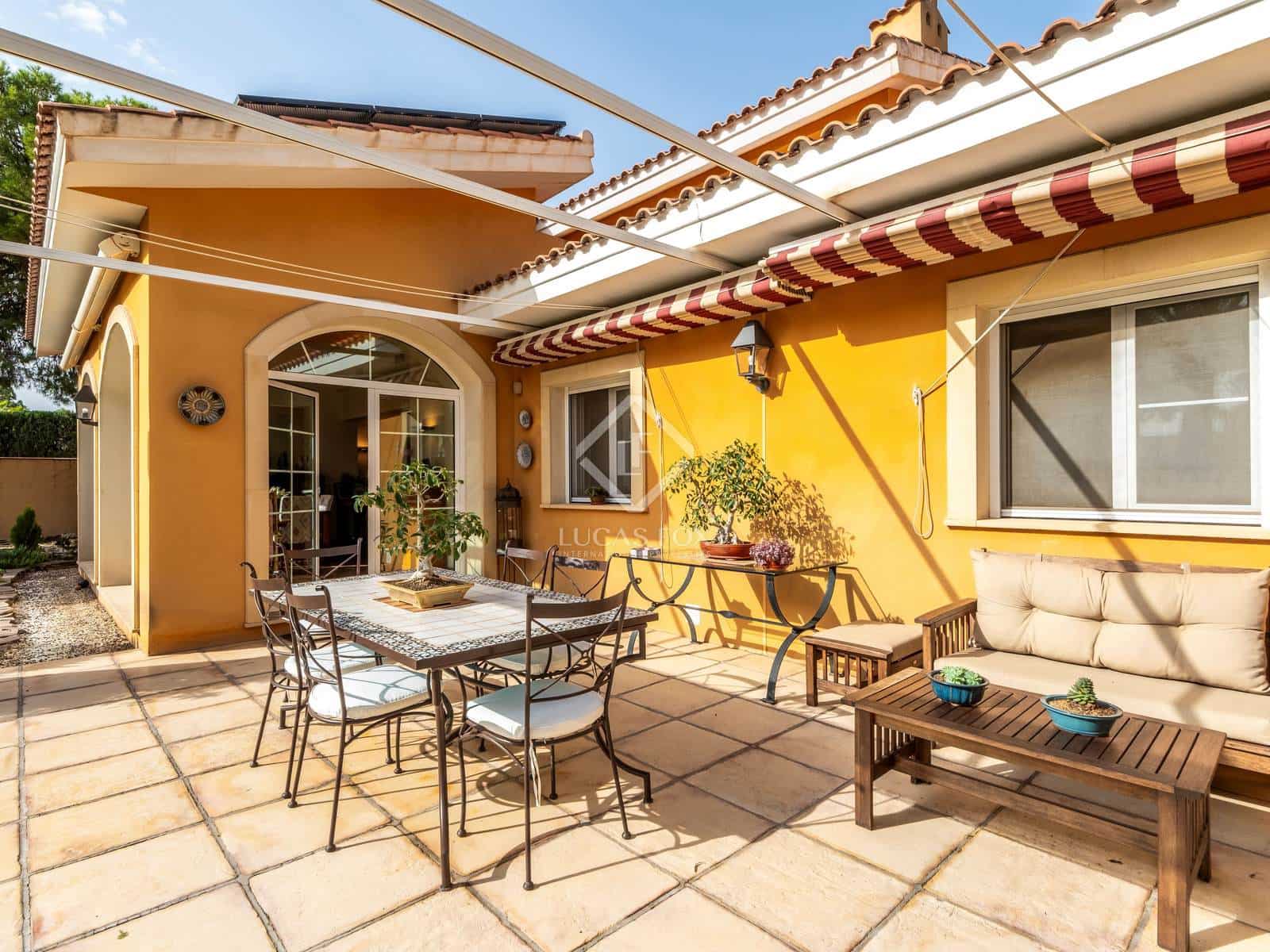 5 bedroom Villa for sale in Muchamiel / Mutxamel with pool garage - € 796,000 (Ref: 8655080)