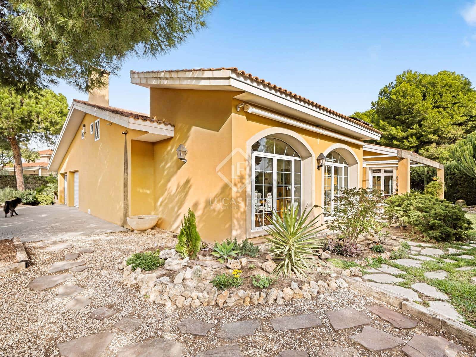 5 bedroom Villa for sale in Muchamiel / Mutxamel with pool garage - € 796,000 (Ref: 8655080)