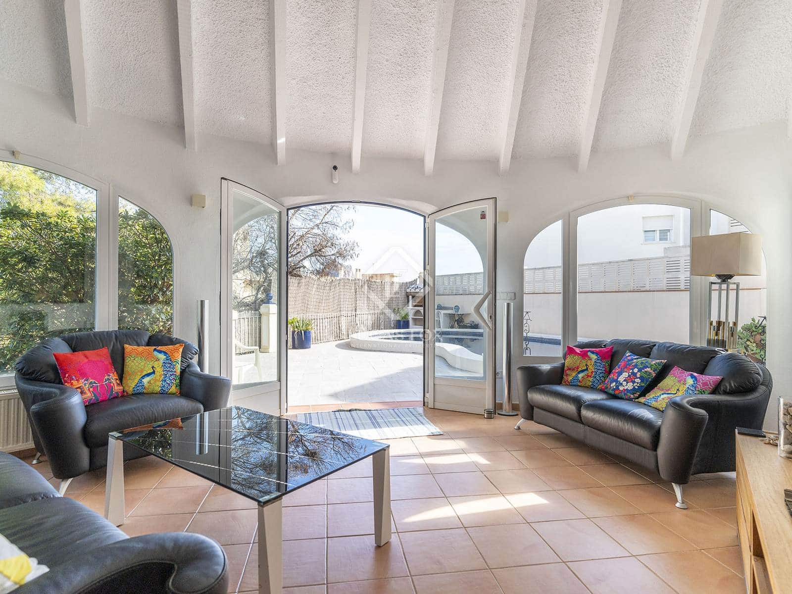 3 Zimmer Villa zu verkaufen in Calpe / Calp mit Pool Garage - 650.000 € (Ref: 8660950)