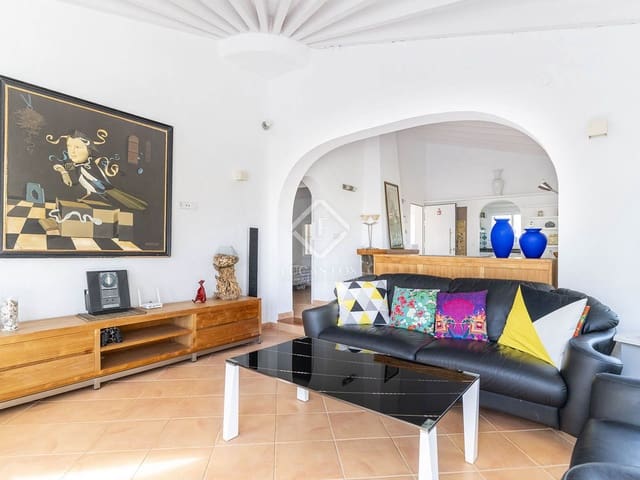 3 makuuhuone Huvila myytävänä paikassa Calpe / Calp mukana uima-altaan 
autotalli - 650 000 € (Ref: 8660950)