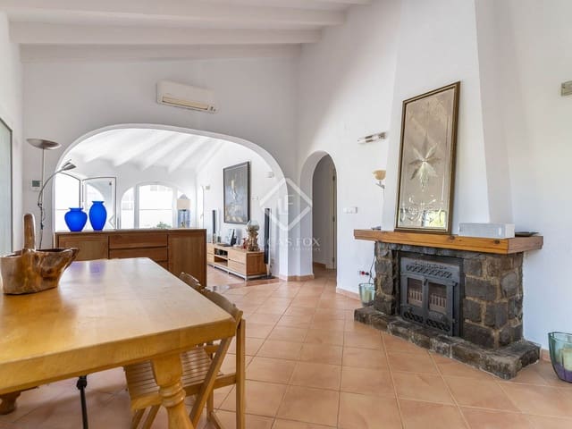 3 makuuhuone Huvila myytävänä paikassa Calpe / Calp mukana uima-altaan 
autotalli - 650 000 € (Ref: 8660950)