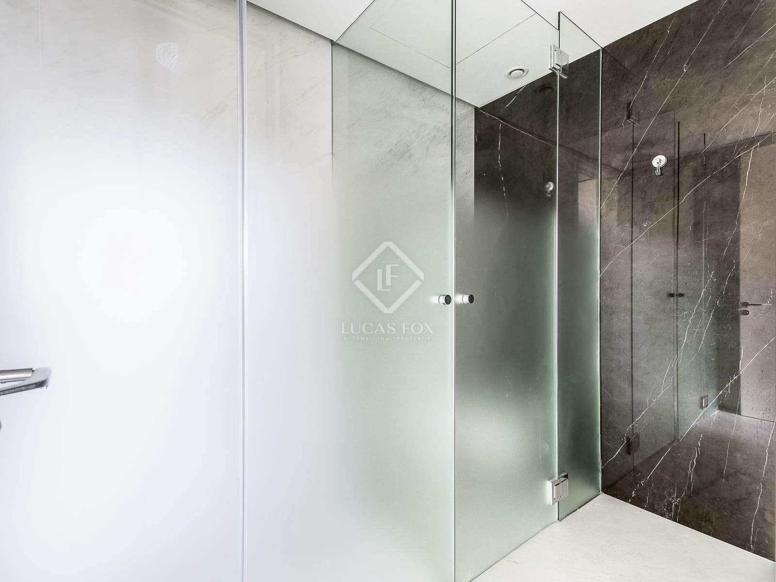 2 soveværelse Lejlighed til salg i Barcelona by med swimmingpool garage - € 999.000 (Ref: 8661542)