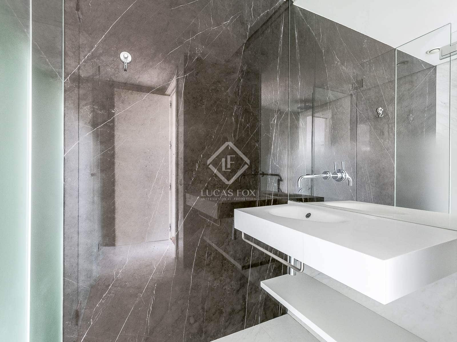 2 soveværelse Lejlighed til salg i Barcelona by med swimmingpool garage - € 999.000 (Ref: 8661542)