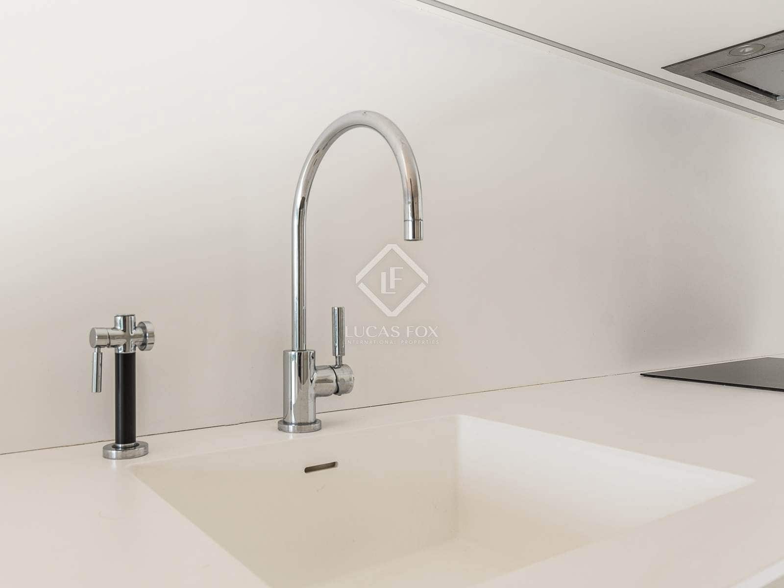 2 soveværelse Lejlighed til salg i Barcelona by med swimmingpool garage - € 999.000 (Ref: 8661542)