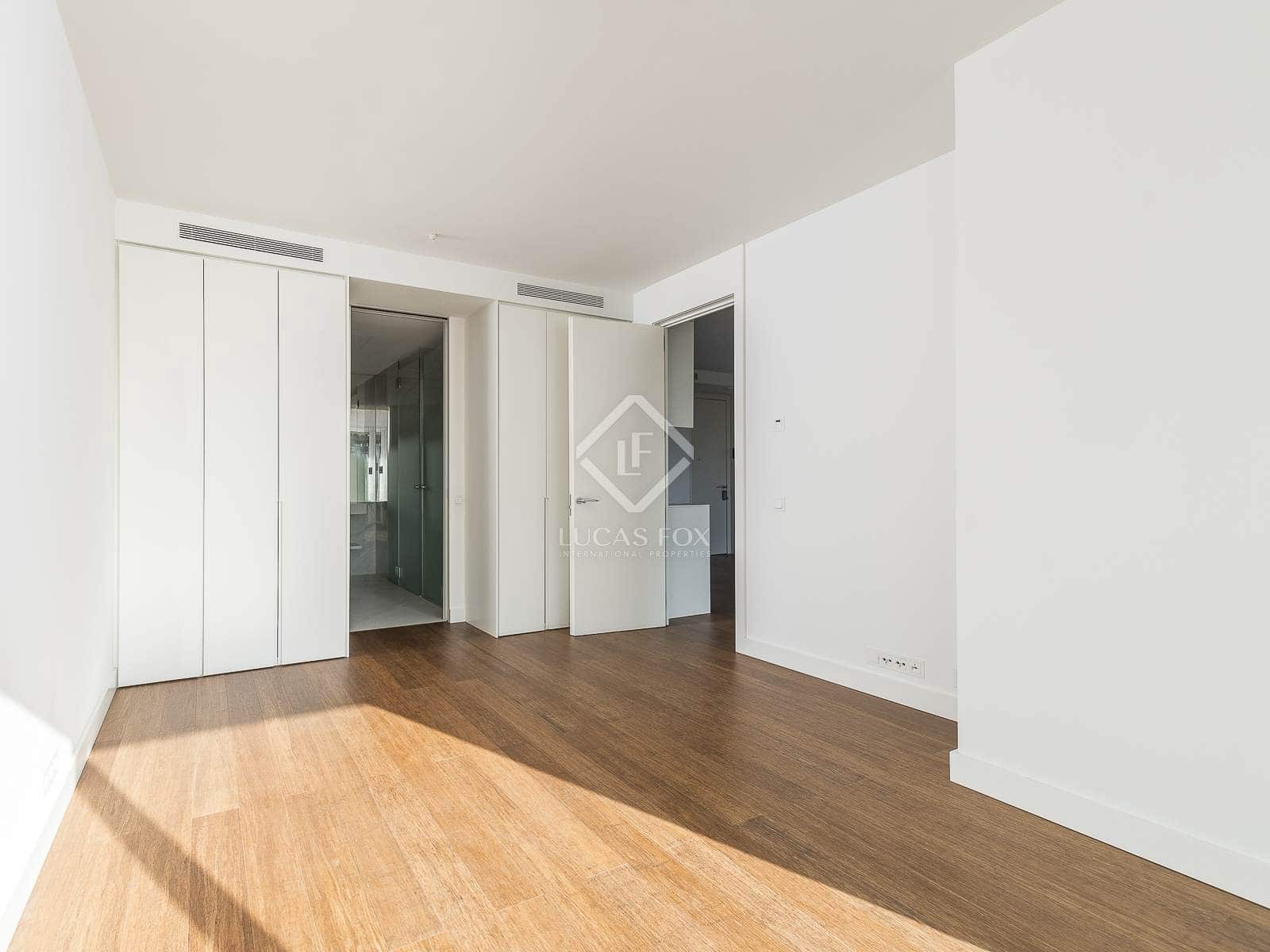 2 soveværelse Lejlighed til salg i Barcelona by med swimmingpool garage - € 999.000 (Ref: 8661542)