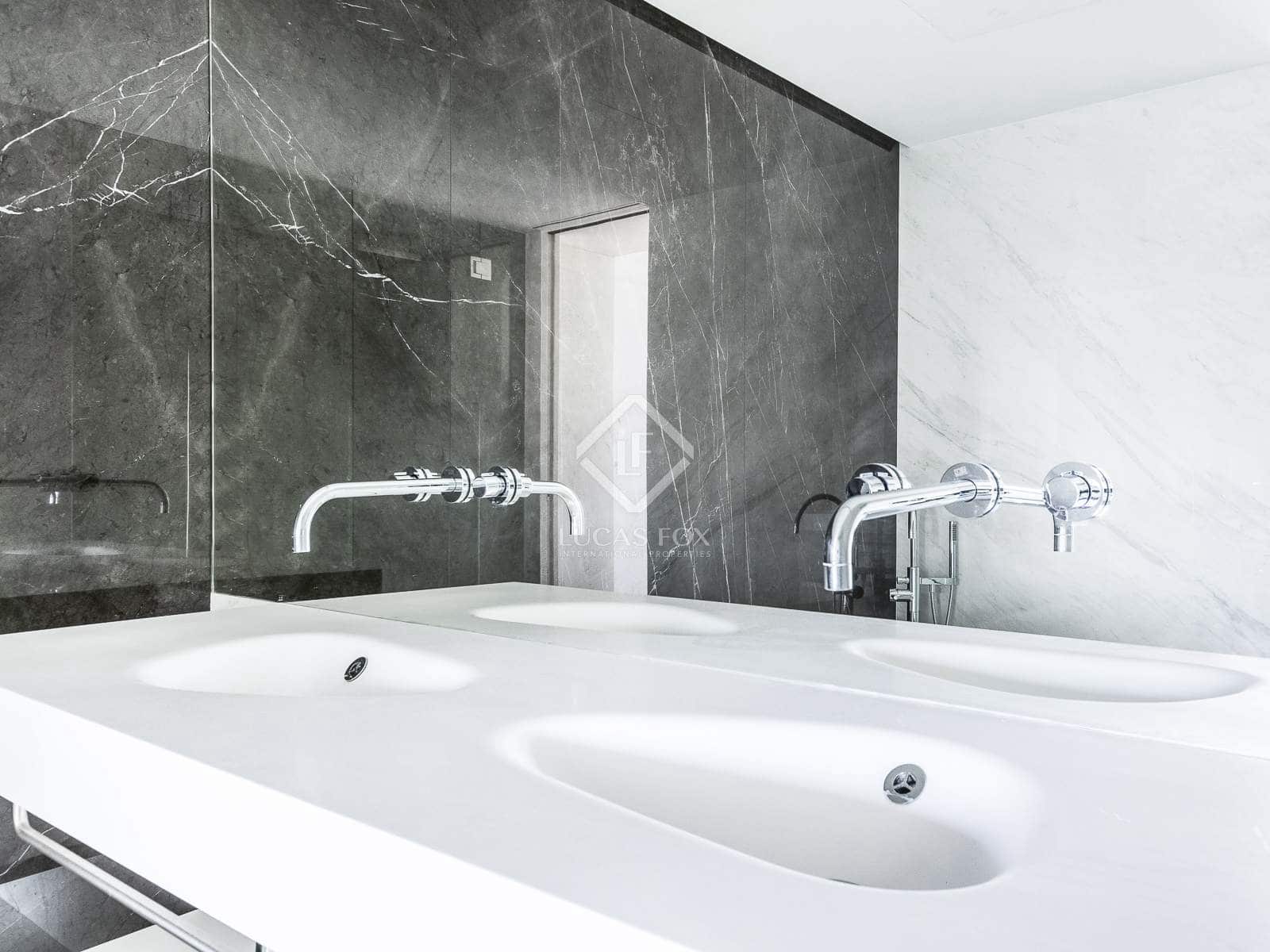 2 soveværelse Lejlighed til salg i Barcelona by med swimmingpool garage - € 999.000 (Ref: 8661542)