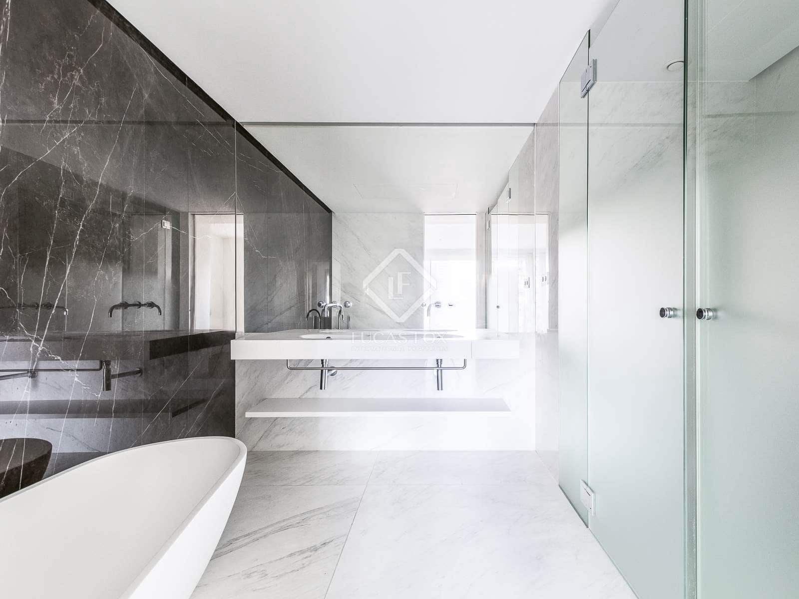 2 soveværelse Lejlighed til salg i Barcelona by med swimmingpool garage - € 999.000 (Ref: 8661542)