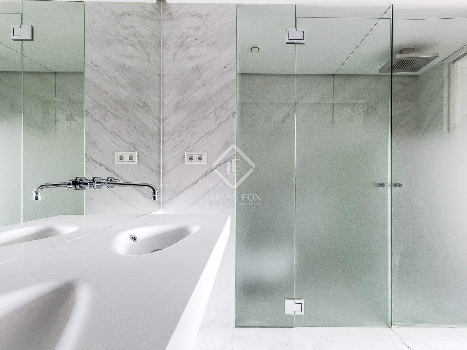 2 soveværelse Lejlighed til salg i Barcelona by med swimmingpool garage - € 999.000 (Ref: 8661542)