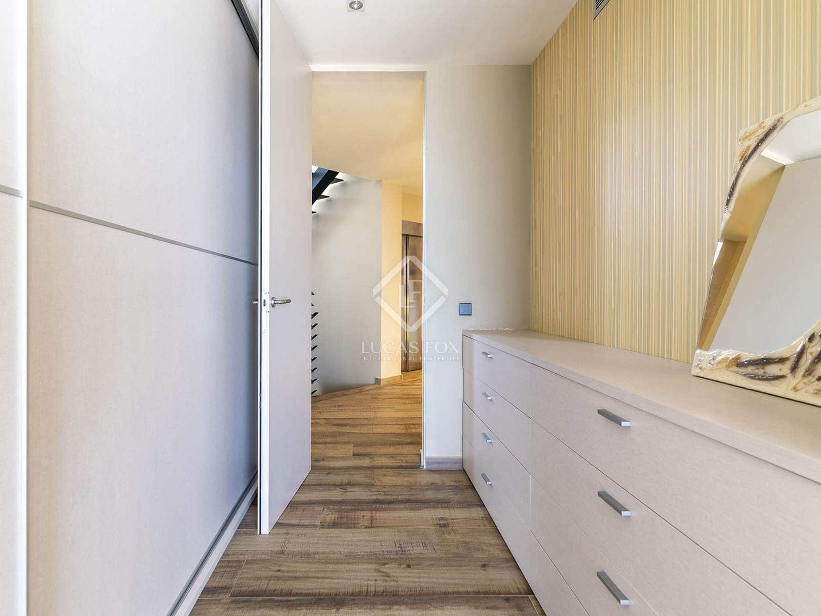 4 bedroom Villa for sale in Altea with pool garage - € 2,650,000 (Ref: 8661795)