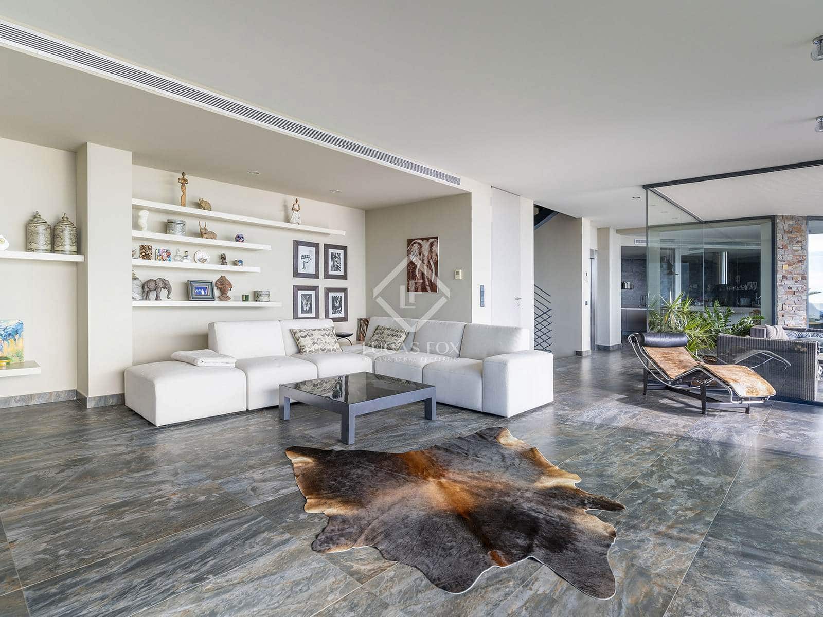 4 bedroom Villa for sale in Altea with pool garage - € 2,650,000 (Ref: 8661795)