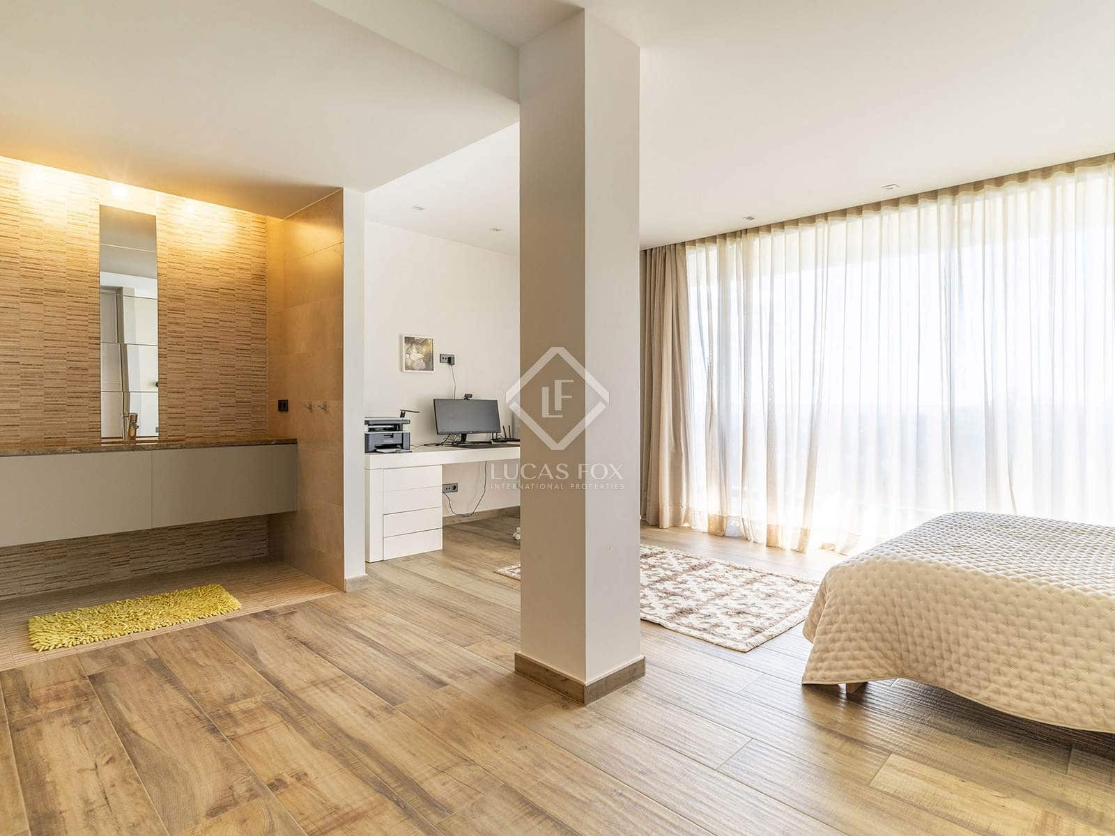 4 bedroom Villa for sale in Altea with pool garage - € 2,650,000 (Ref: 8661795)