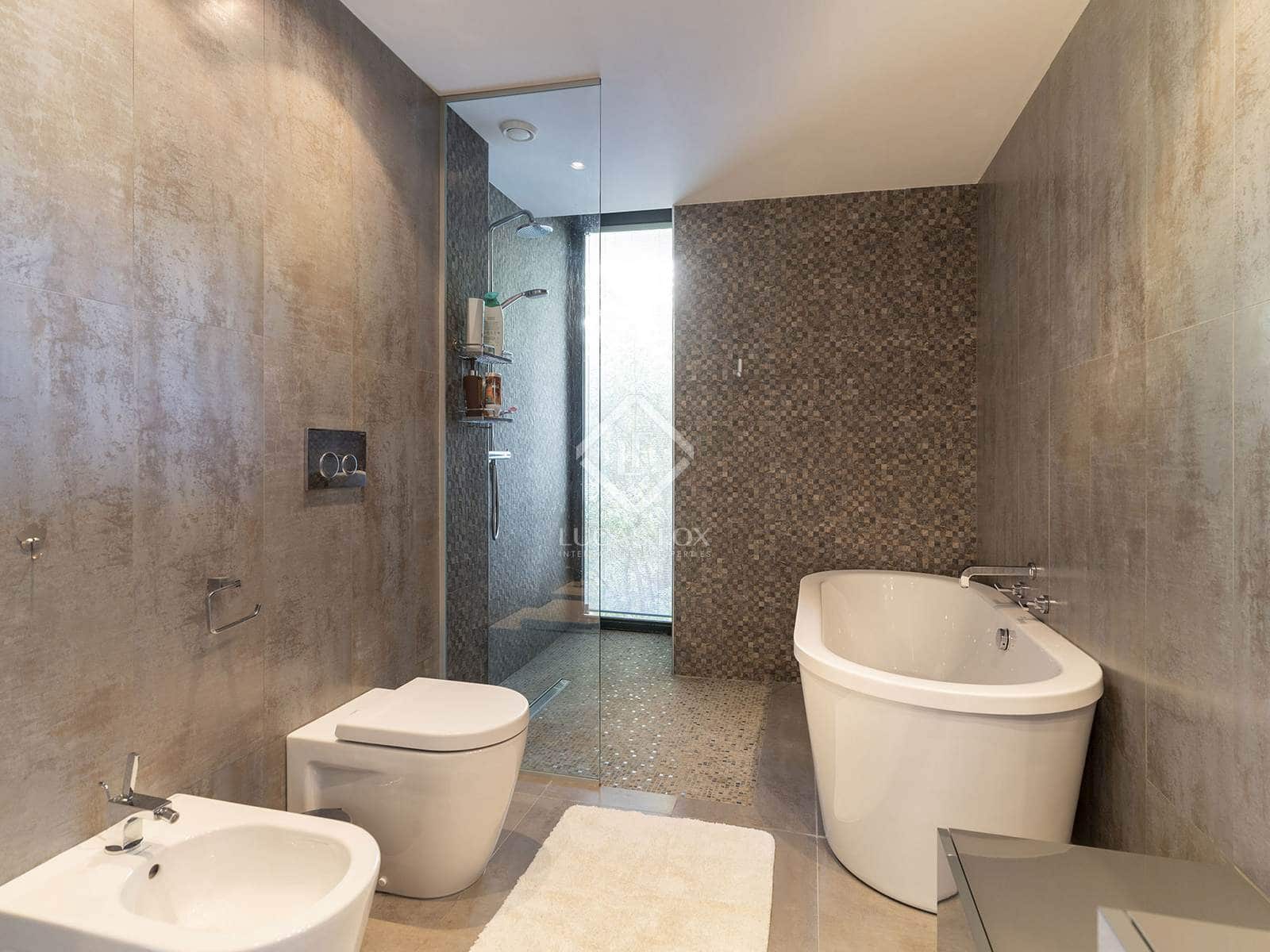 4 bedroom Villa for sale in Altea with pool garage - € 2,650,000 (Ref: 8661795)