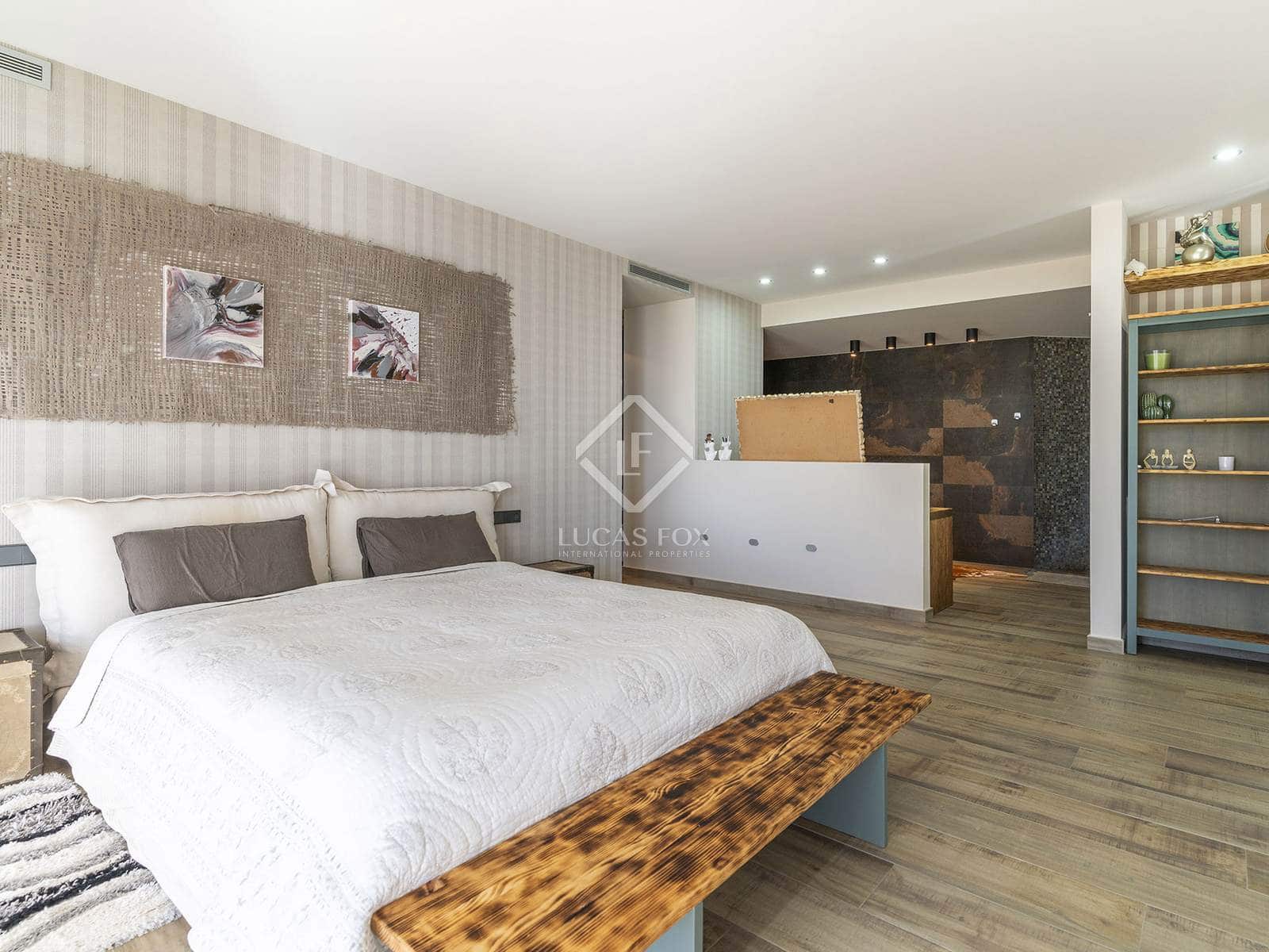 4 bedroom Villa for sale in Altea with pool garage - € 2,650,000 (Ref: 8661795)