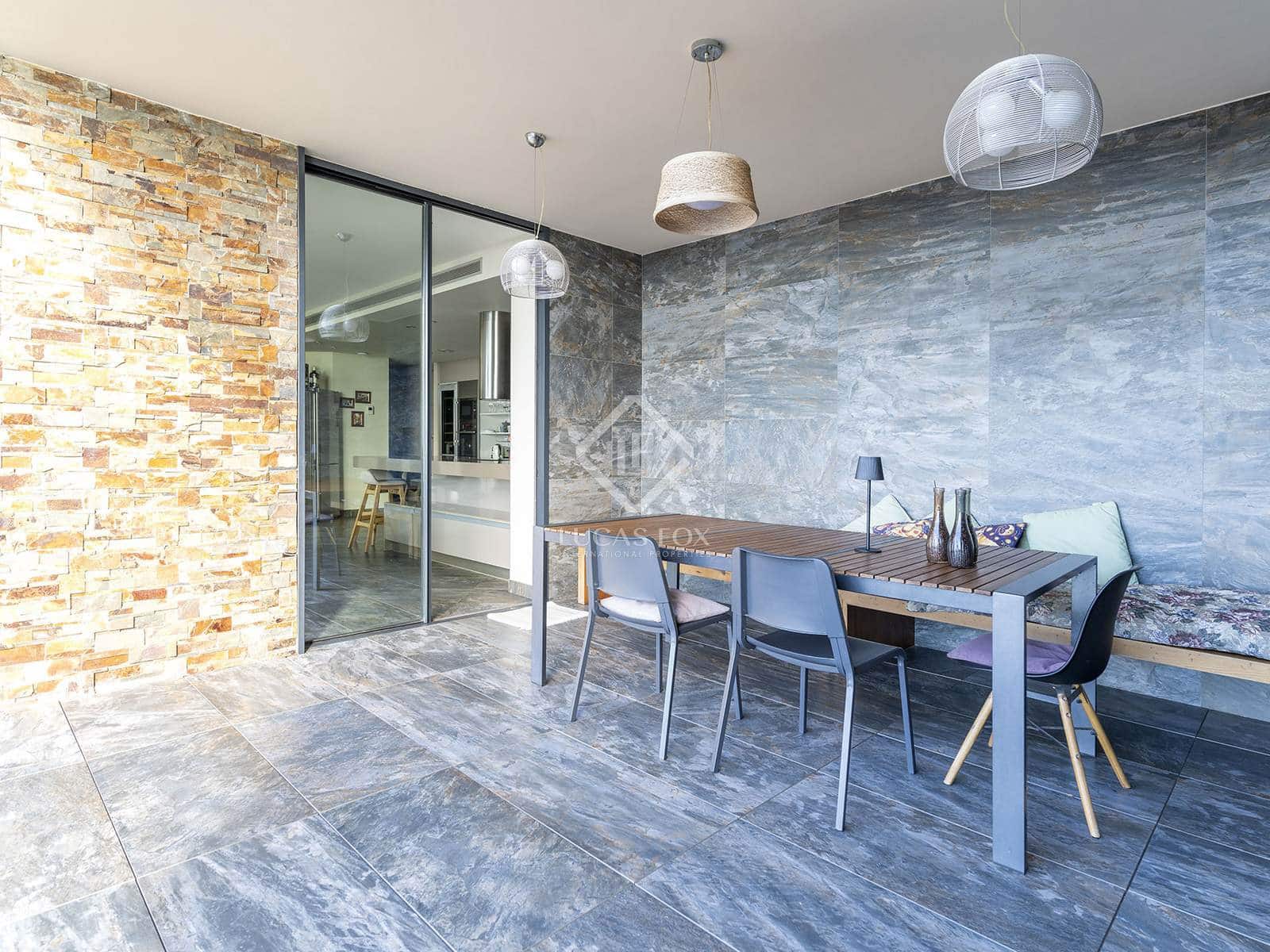 4 bedroom Villa for sale in Altea with pool garage - € 2,650,000 (Ref: 8661795)