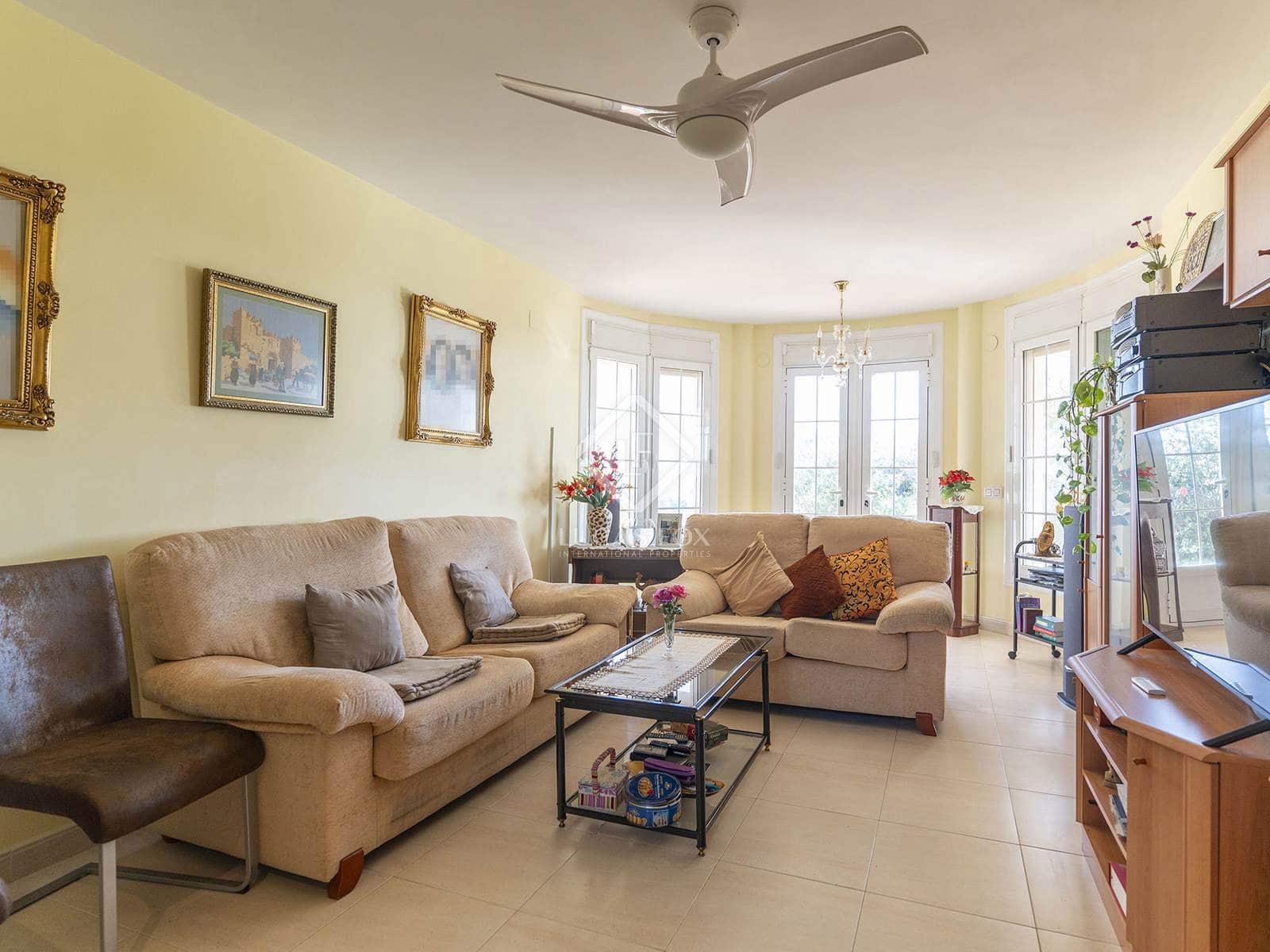 7 bedroom Villa for sale in Benidorm with pool garage - € 1,635,000 (Ref: 8664208)