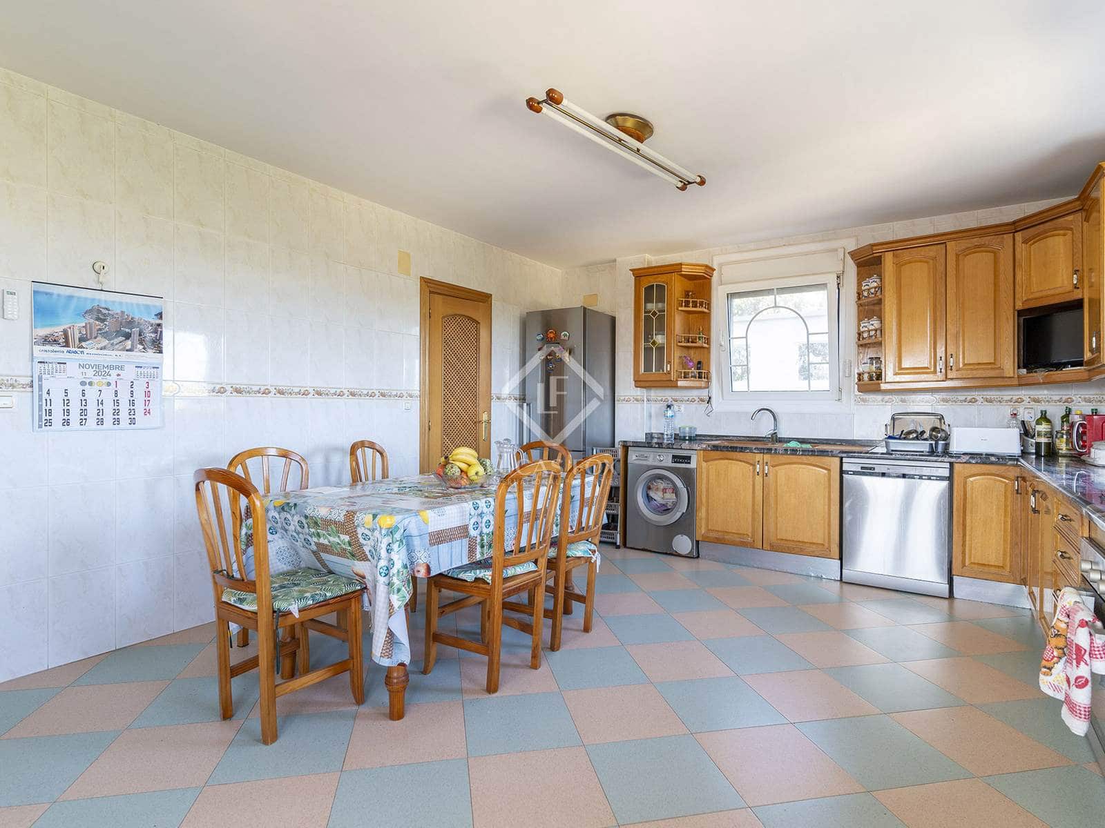 7 bedroom Villa for sale in Benidorm with pool garage - € 1,635,000 (Ref: 8664208)