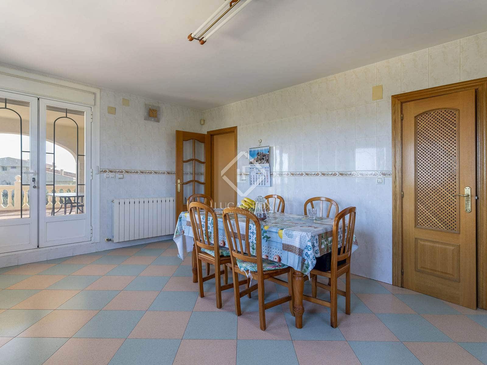 7 bedroom Villa for sale in Benidorm with pool garage - € 1,635,000 (Ref: 8664208)