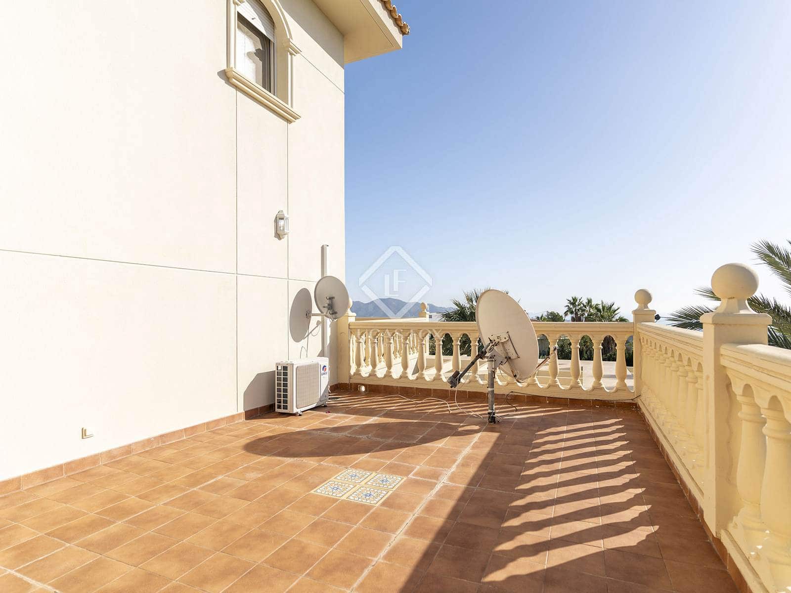 7 bedroom Villa for sale in Benidorm with pool garage - € 1,635,000 (Ref: 8664208)