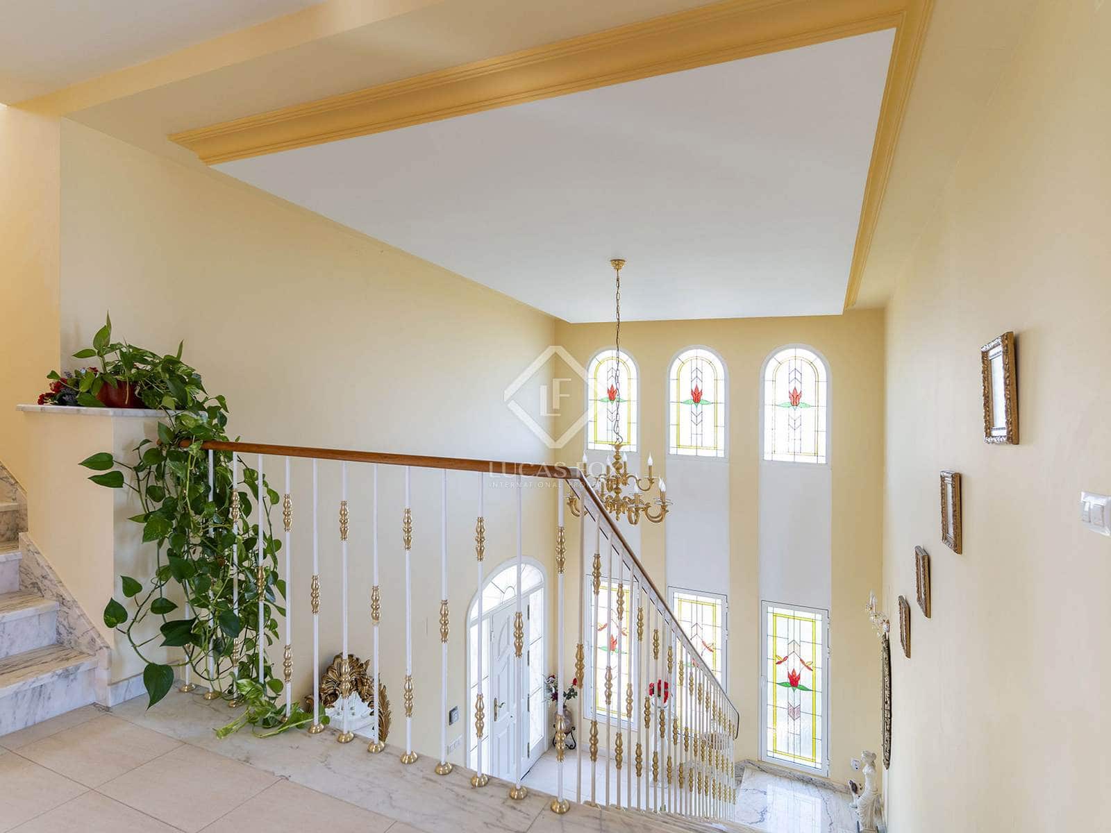 7 bedroom Villa for sale in Benidorm with pool garage - € 1,635,000 (Ref: 8664208)