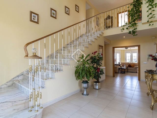 7 soveværelse Villa til salg i Benidorm med swimmingpool garage - € 1.635.000 (Ref: 8664208)