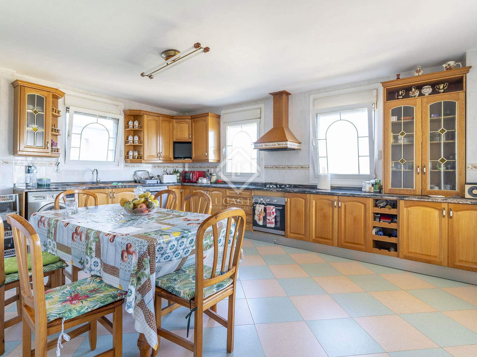 7 bedroom Villa for sale in Benidorm with pool garage - € 1,635,000 (Ref: 8664208)